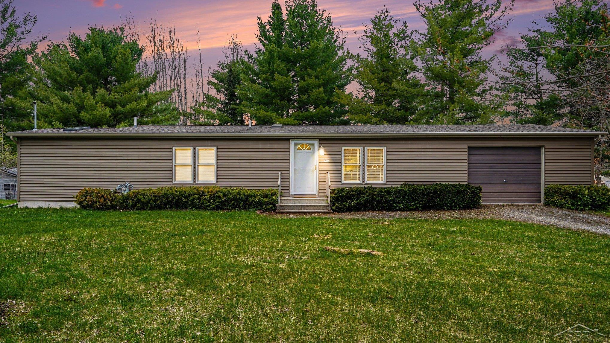 1553 Mills Road Property Photo 1