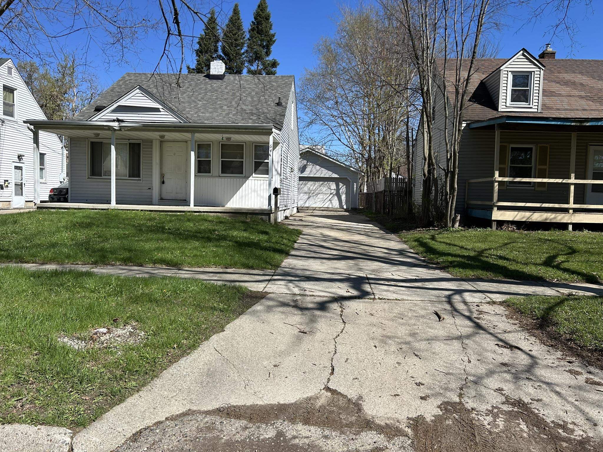 644 Crawford Street Property Photo 1