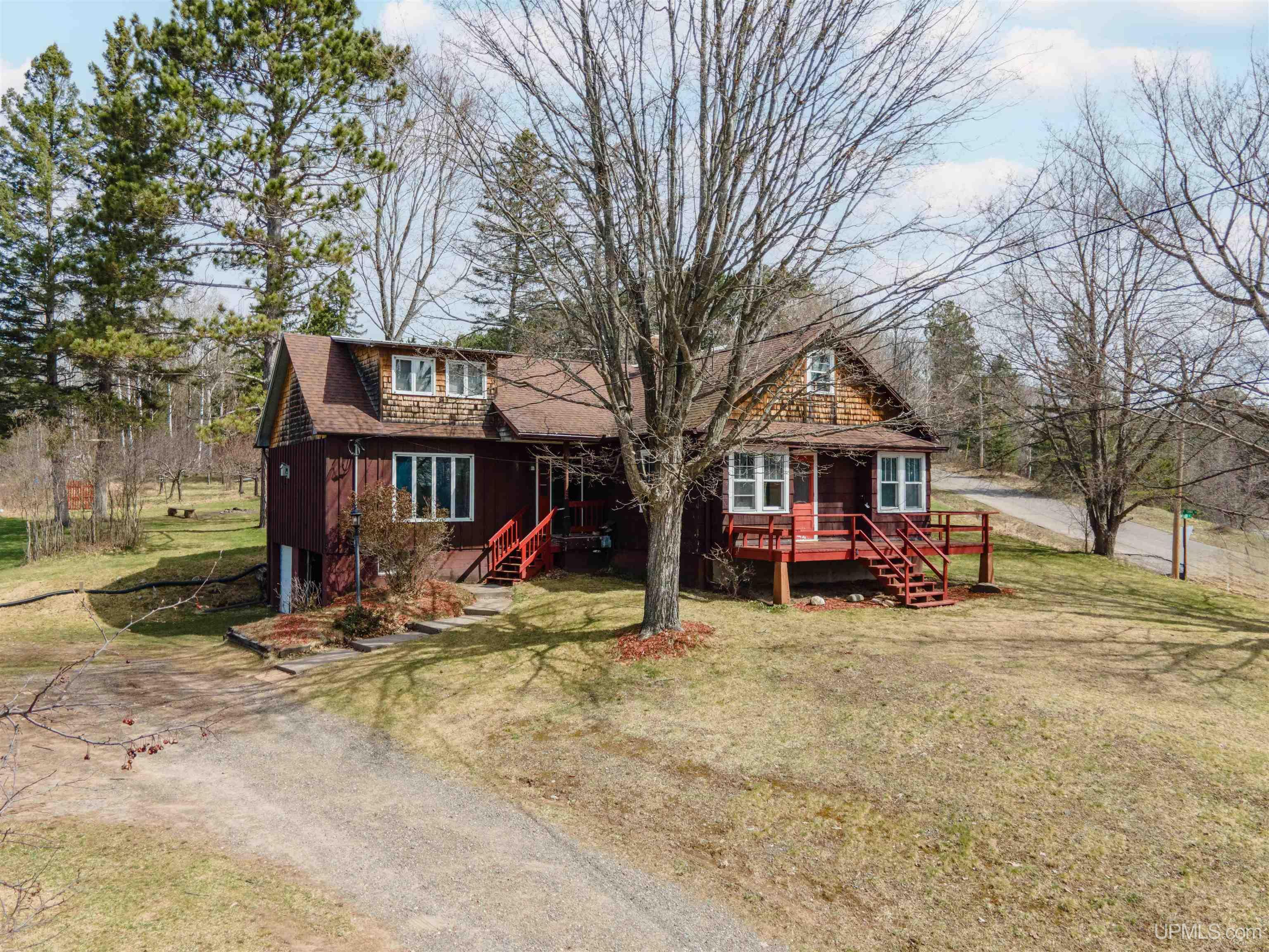645 E Hunter Road Property Photo 1