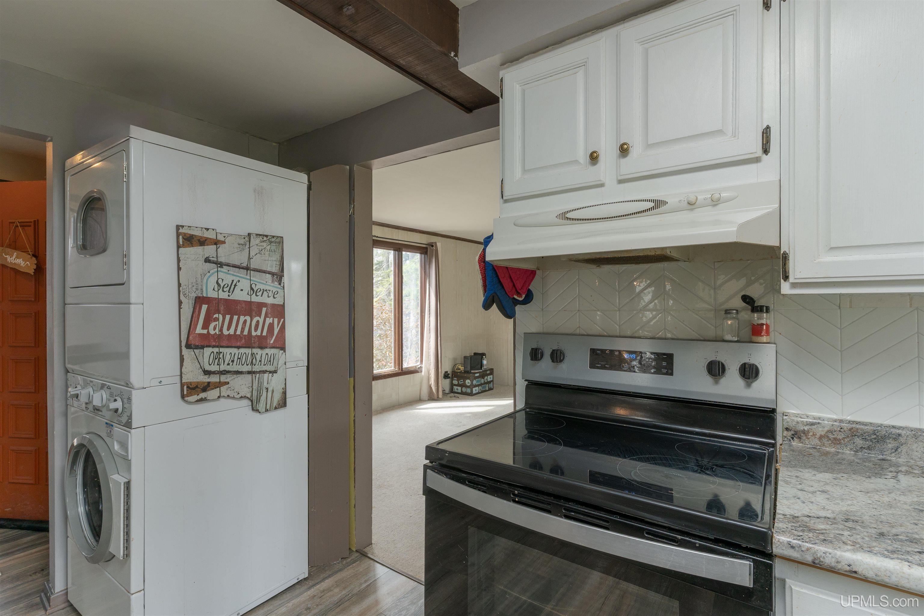645 E Hunter Road Property Photo 5