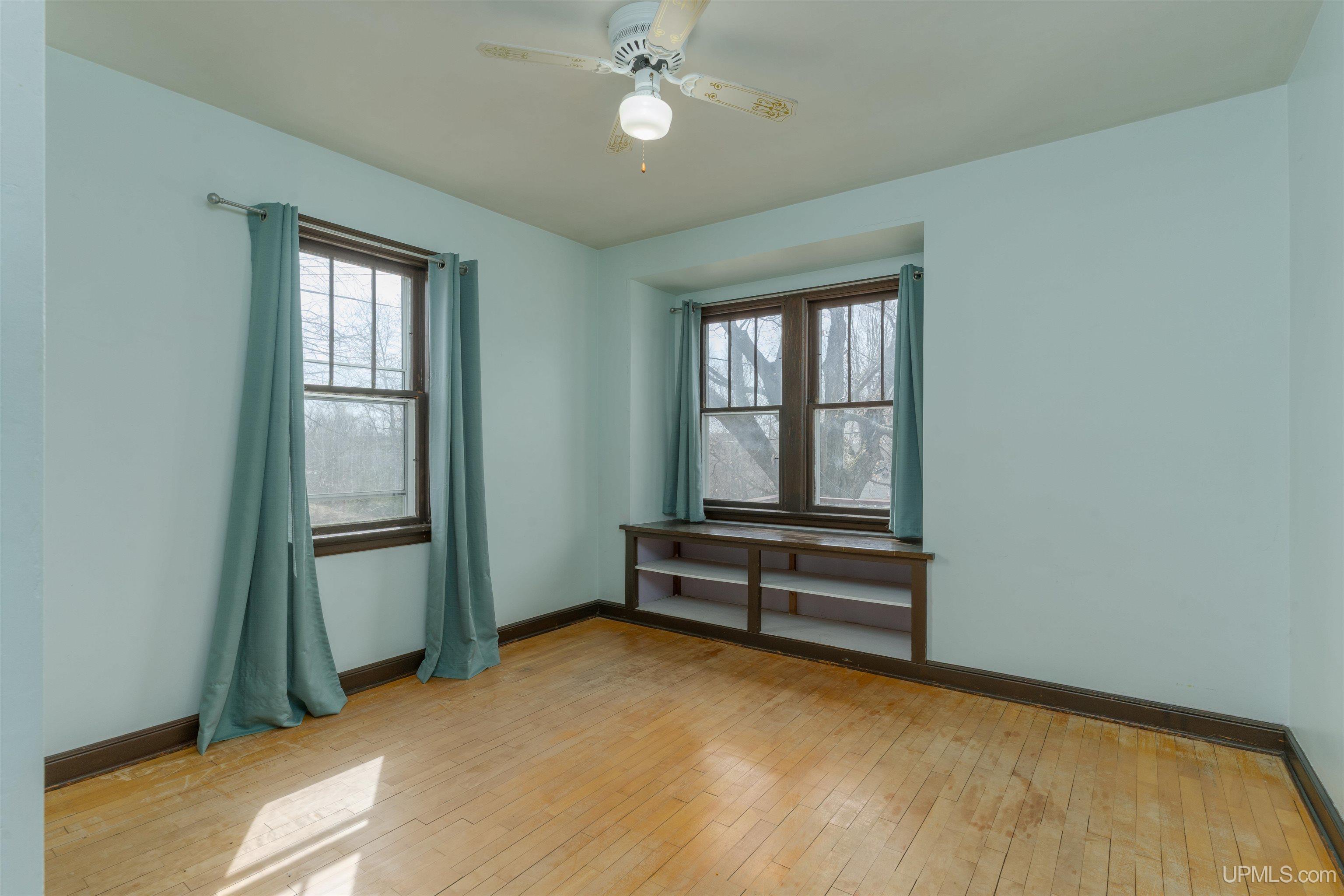 645 E Hunter Road Property Photo 13