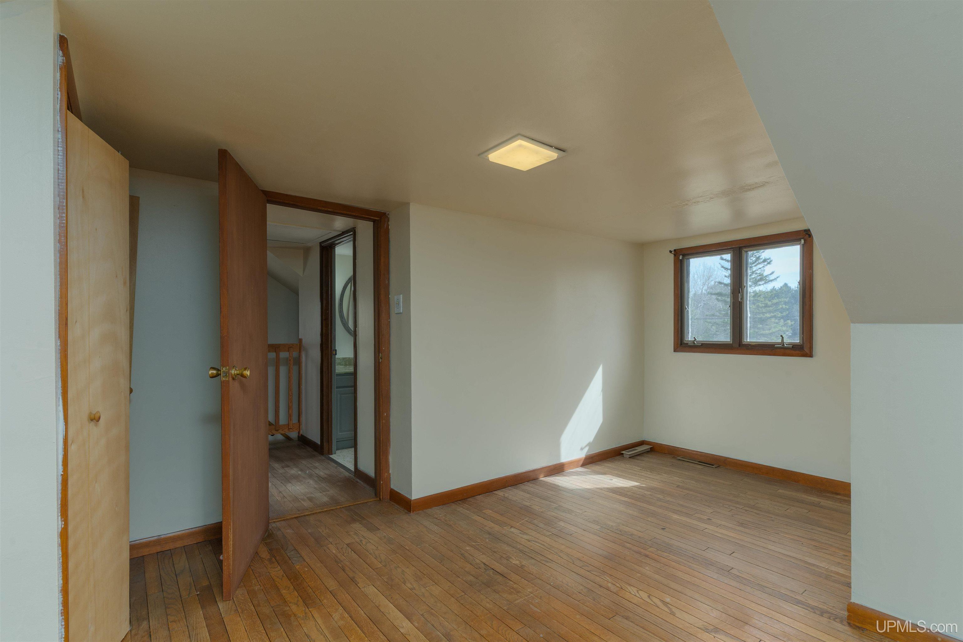 645 E Hunter Road Property Photo 23