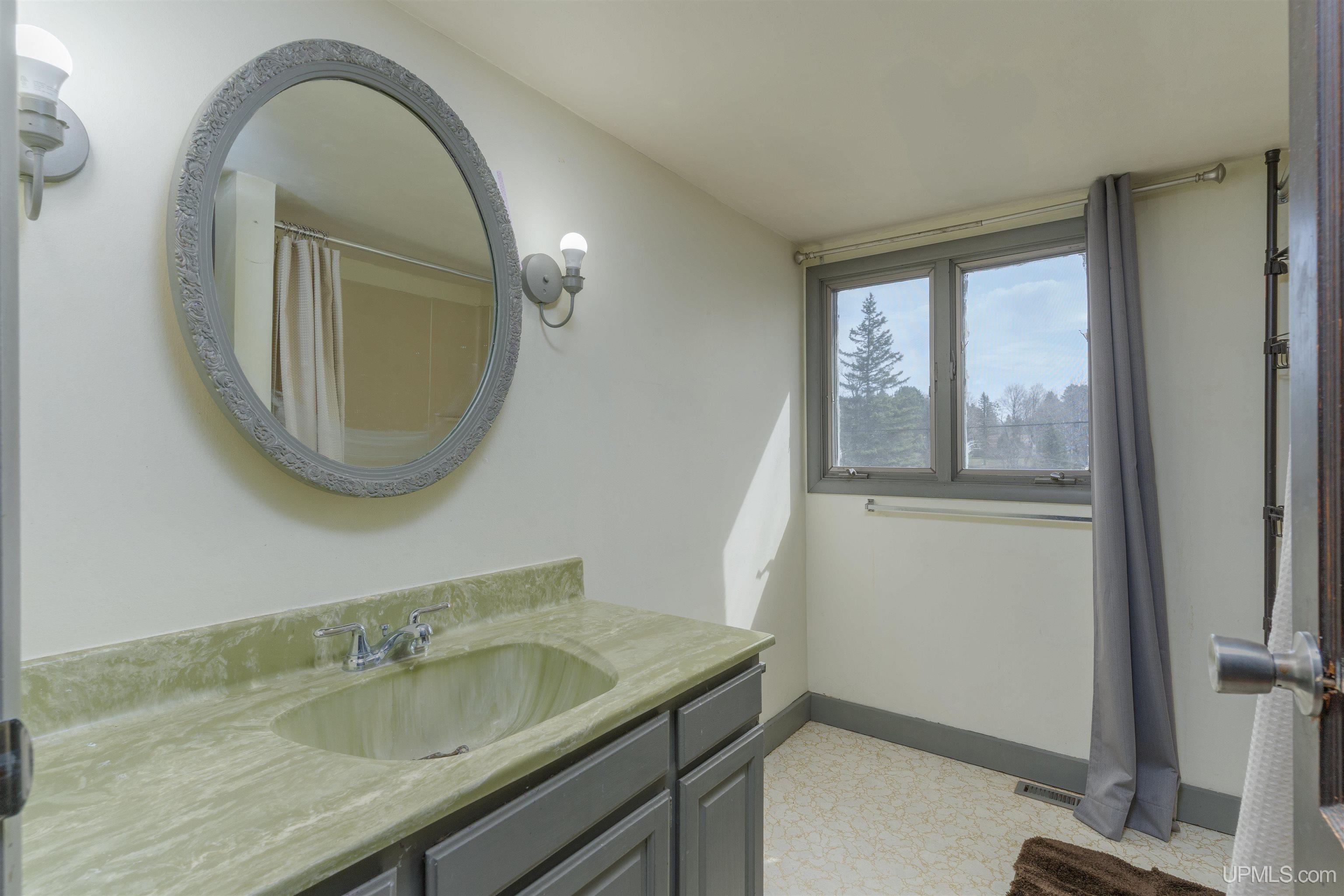 645 E Hunter Road Property Photo 24