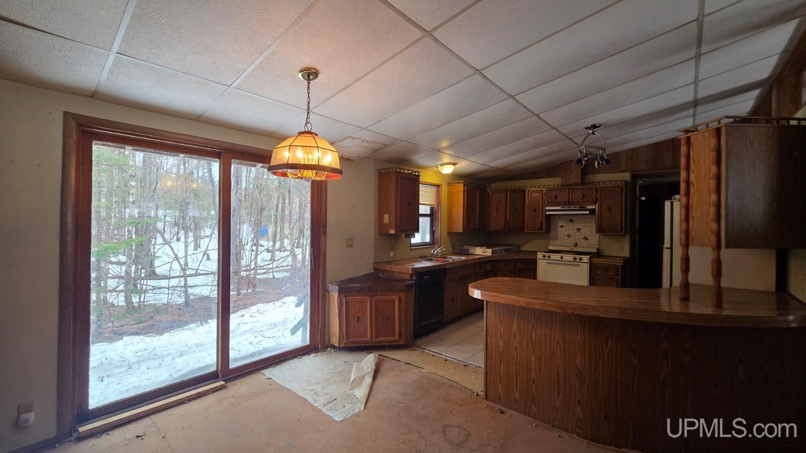 7122 Maple Grove Road Property Photo 7