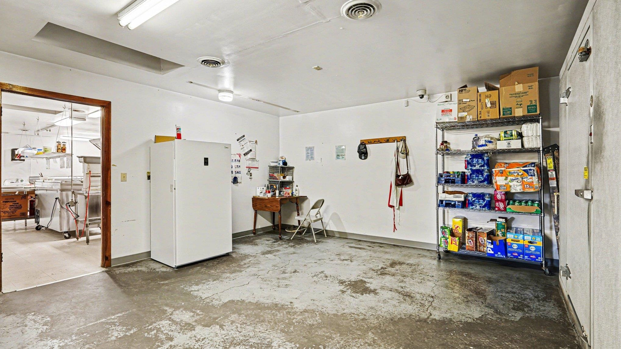 2161 N Meridian Road Property Photo 15