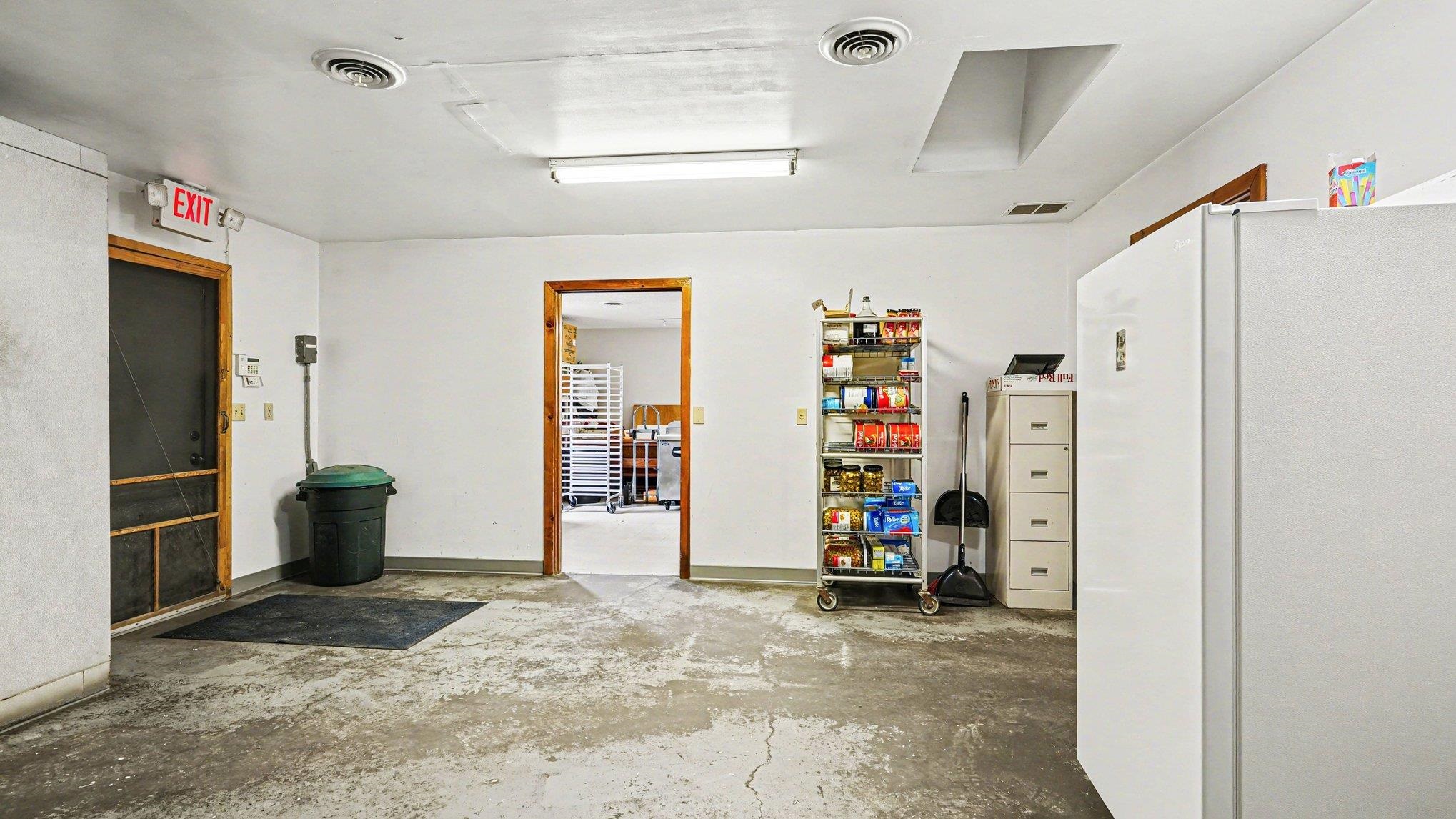 2161 N Meridian Road Property Photo 17