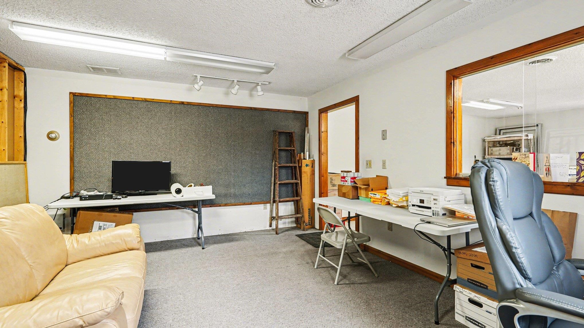 2161 N Meridian Road Property Photo 18