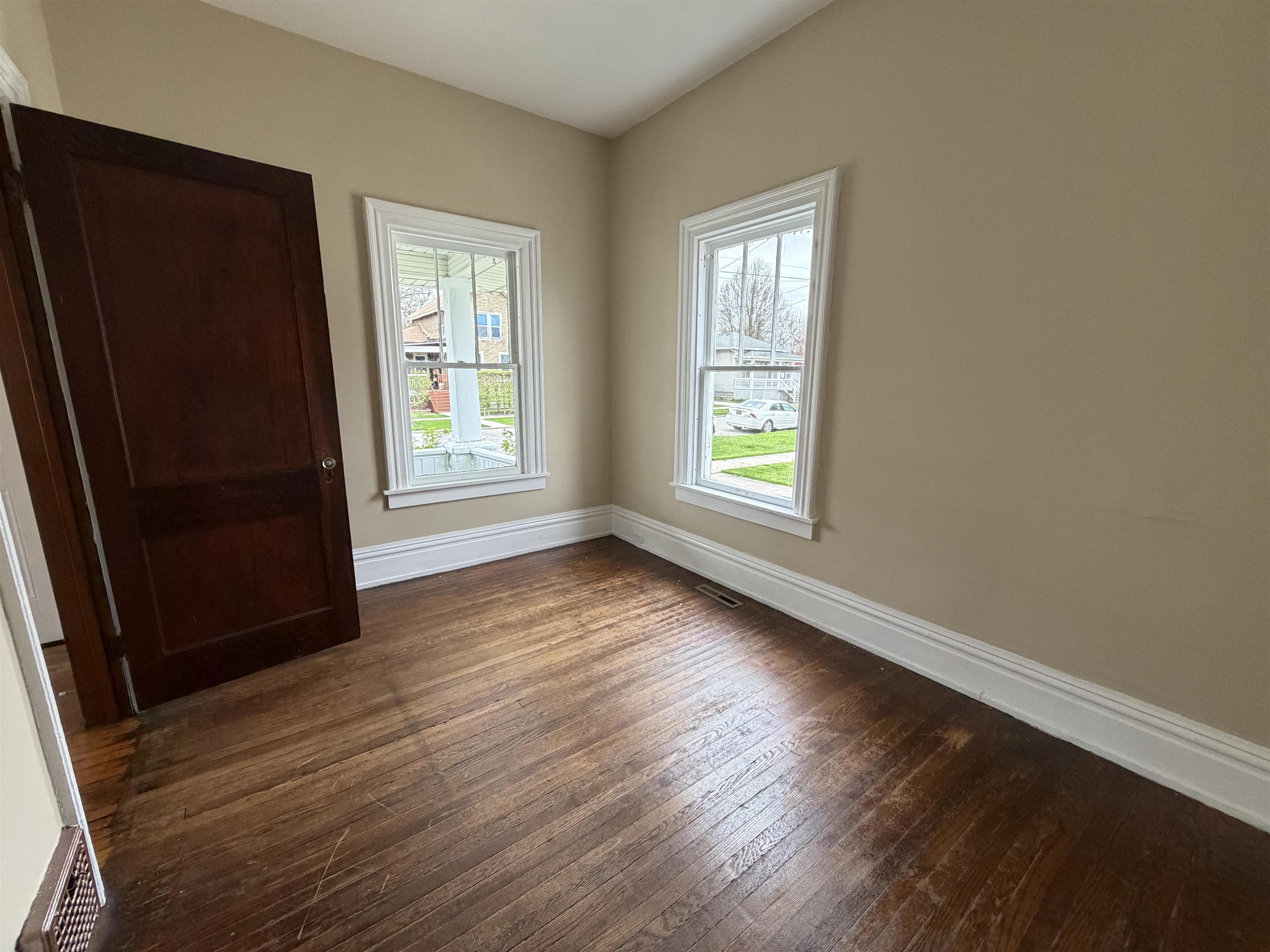 504 N Catherine Street Property Photo 4
