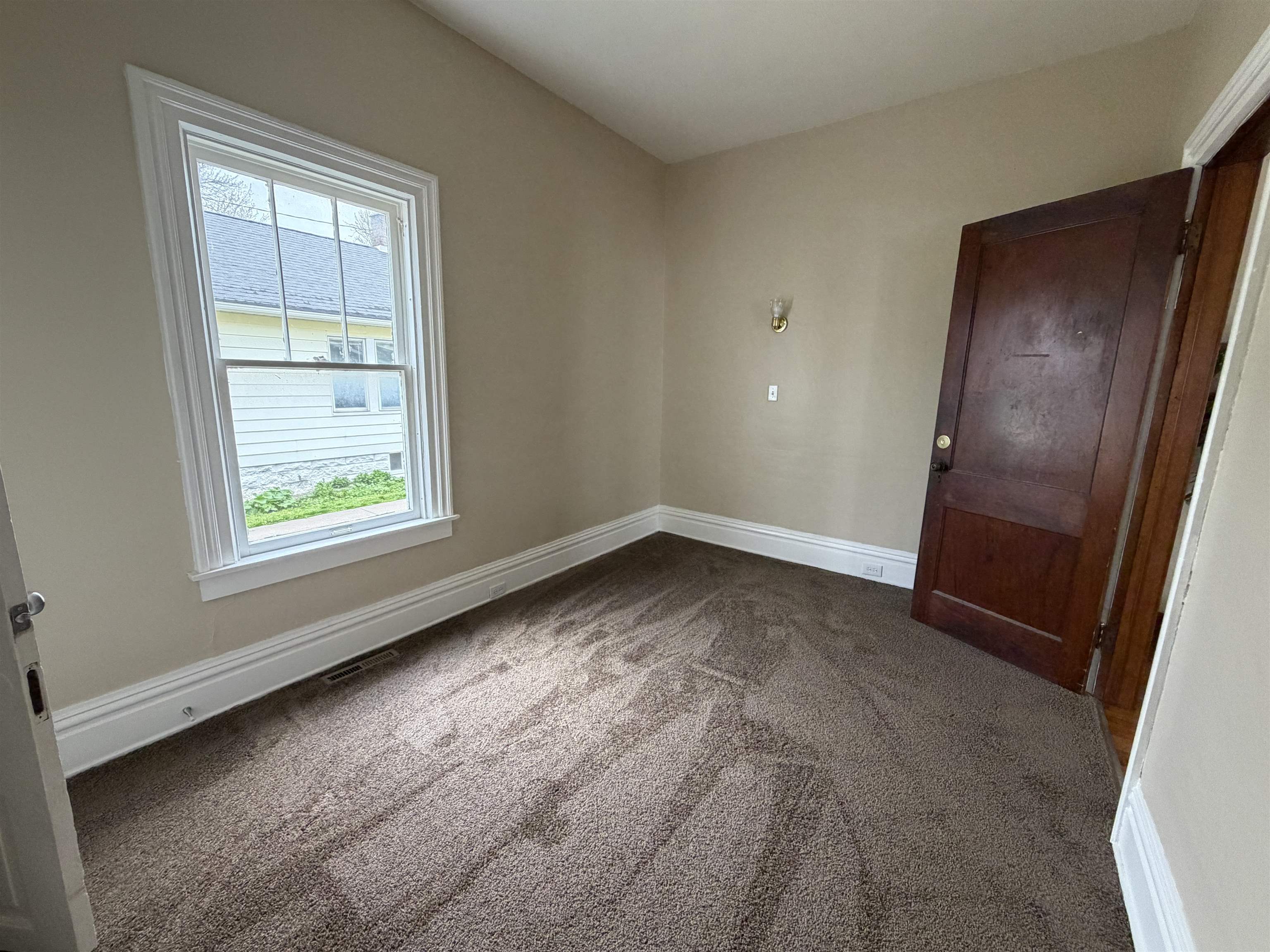 504 N Catherine Street Property Photo 6