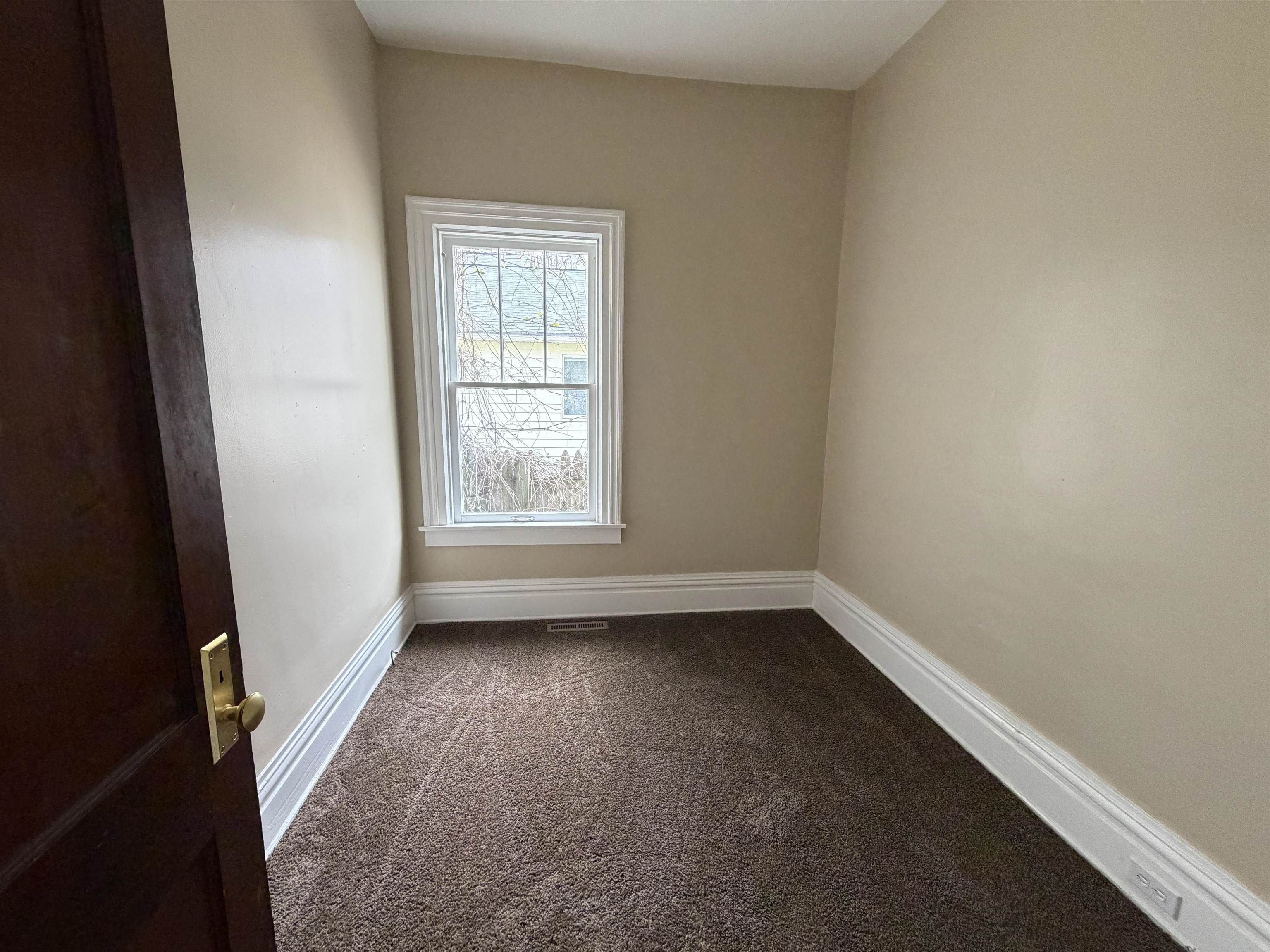 504 N Catherine Street Property Photo 9