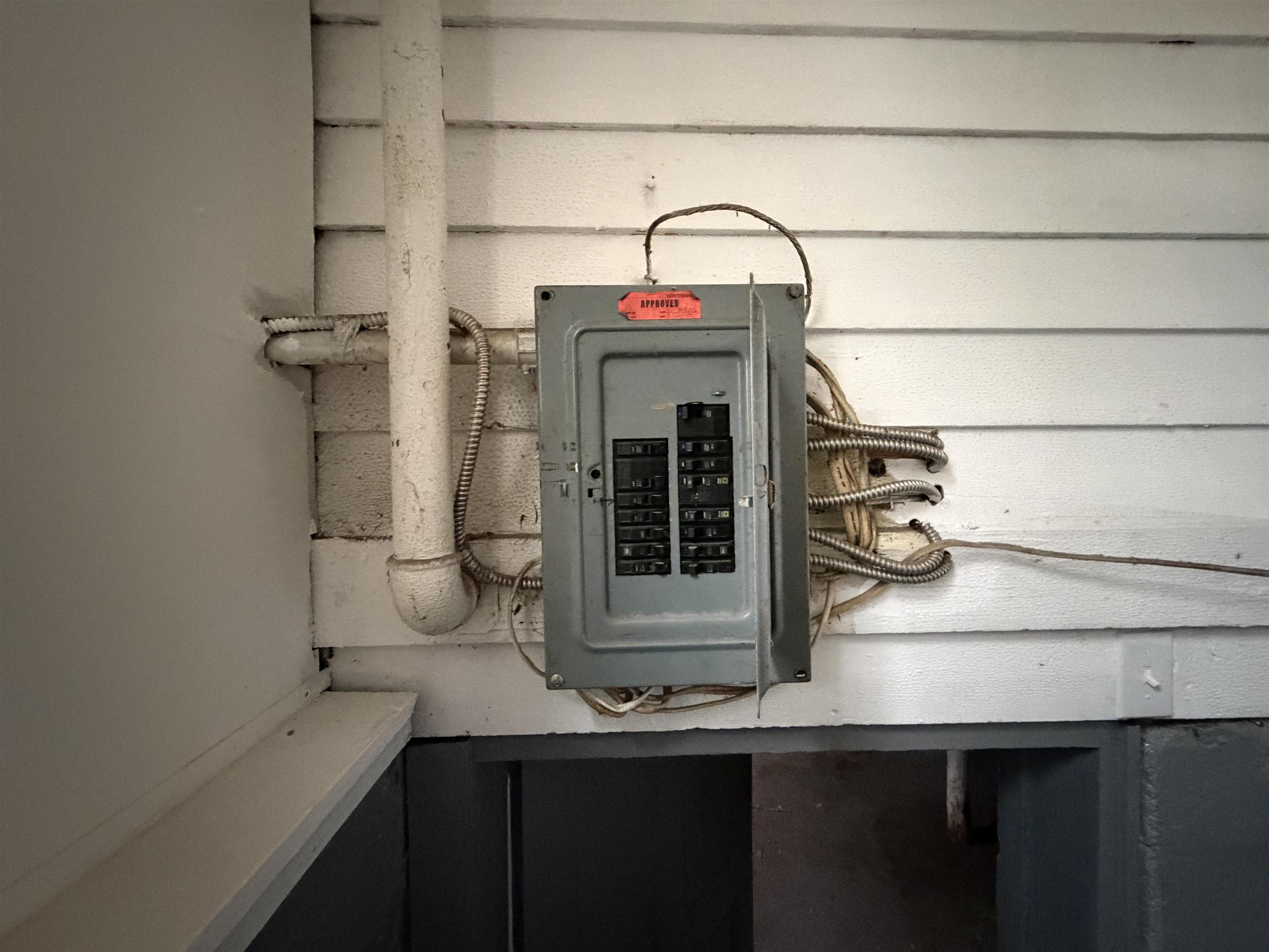 504 N Catherine Street Property Photo 14