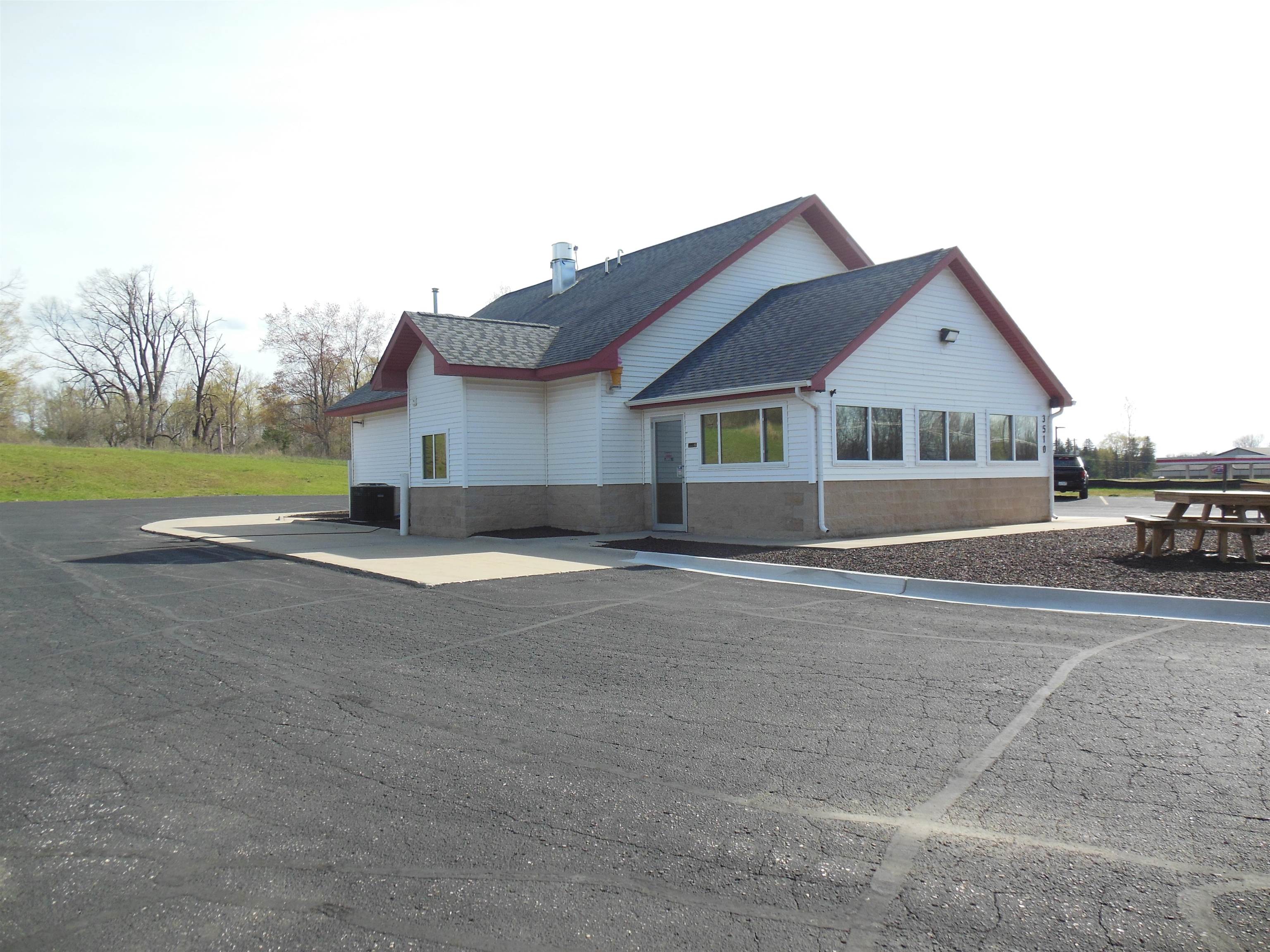 3510 W Cadillac Drive Property Photo 5