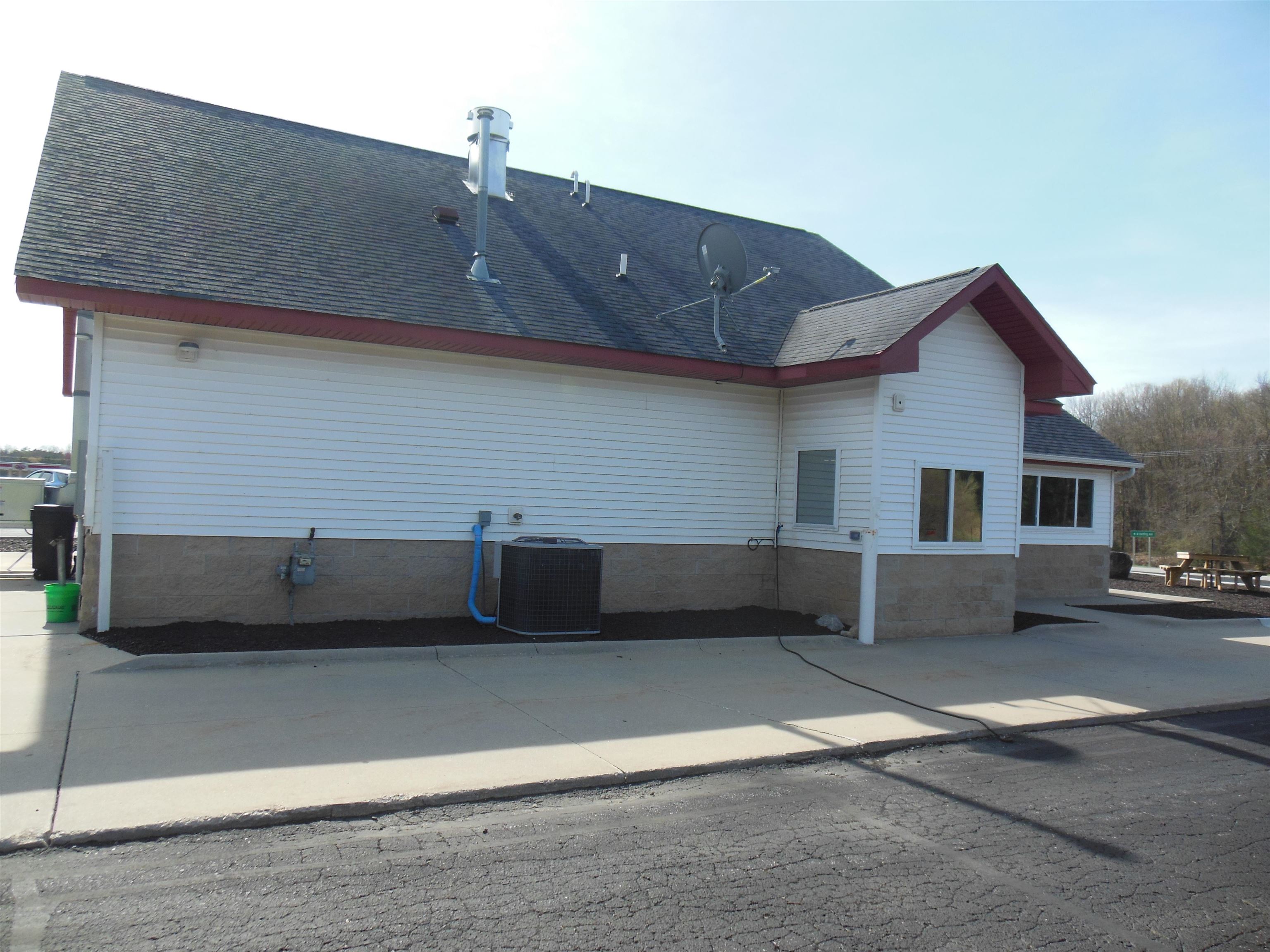 3510 W Cadillac Drive Property Photo 6