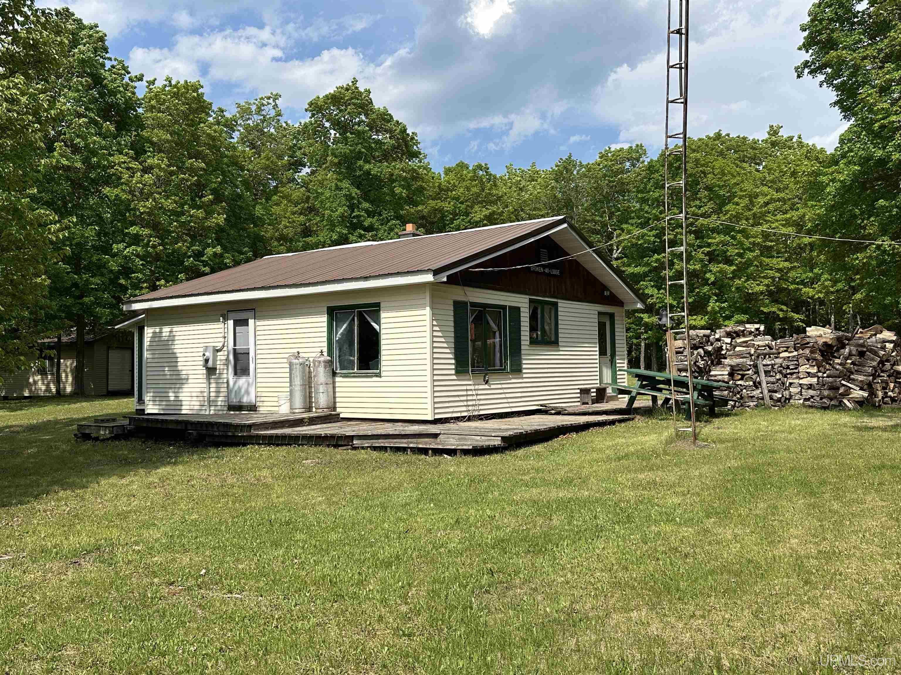 Off Camp 6 Road Property Photo 1