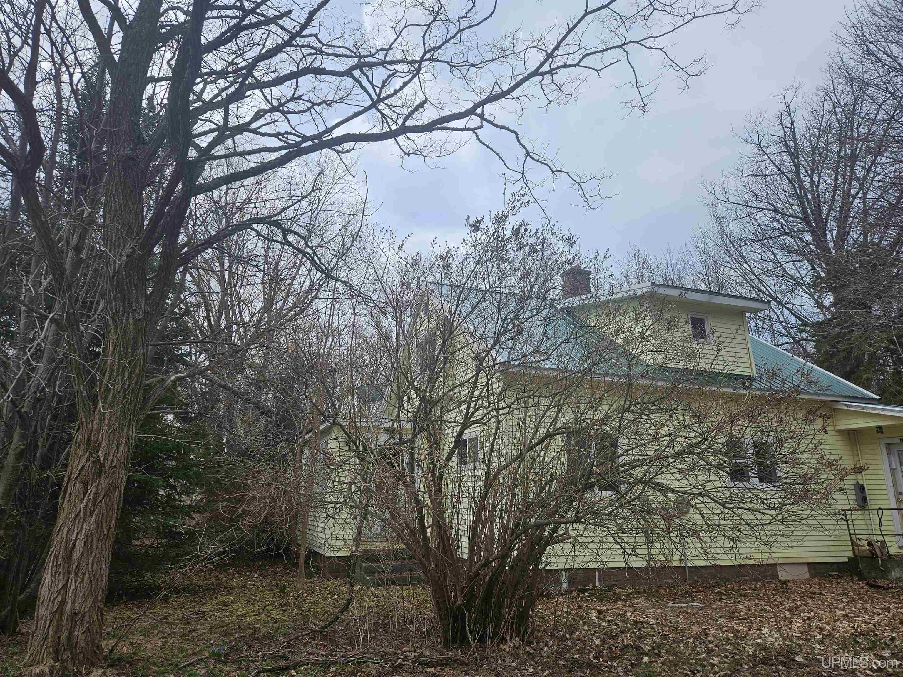 716 S Steel Street Property Photo 1