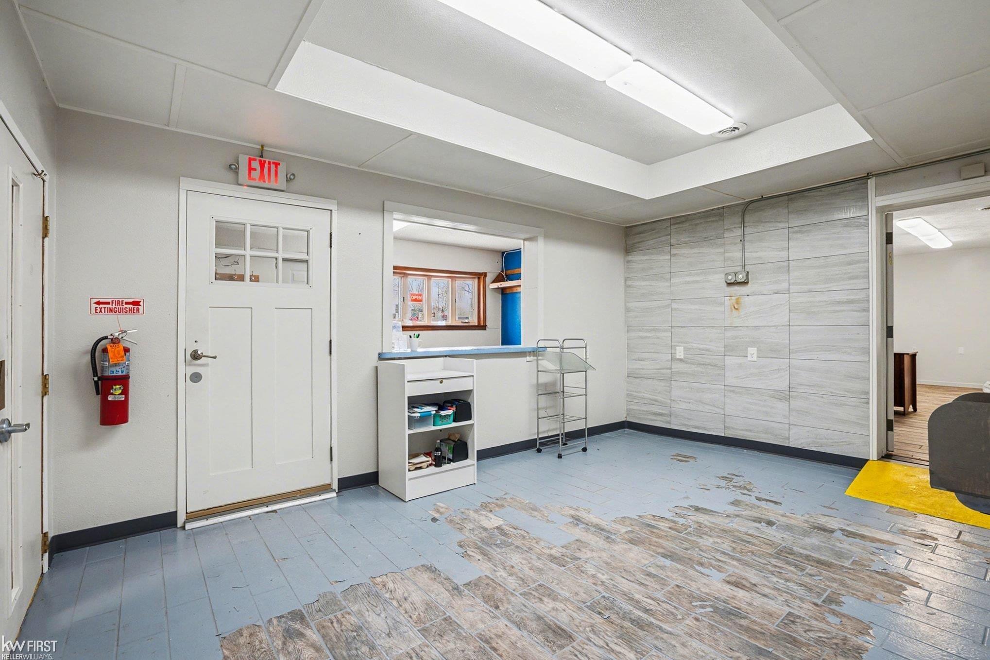 407 West Center Street Property Photo 8