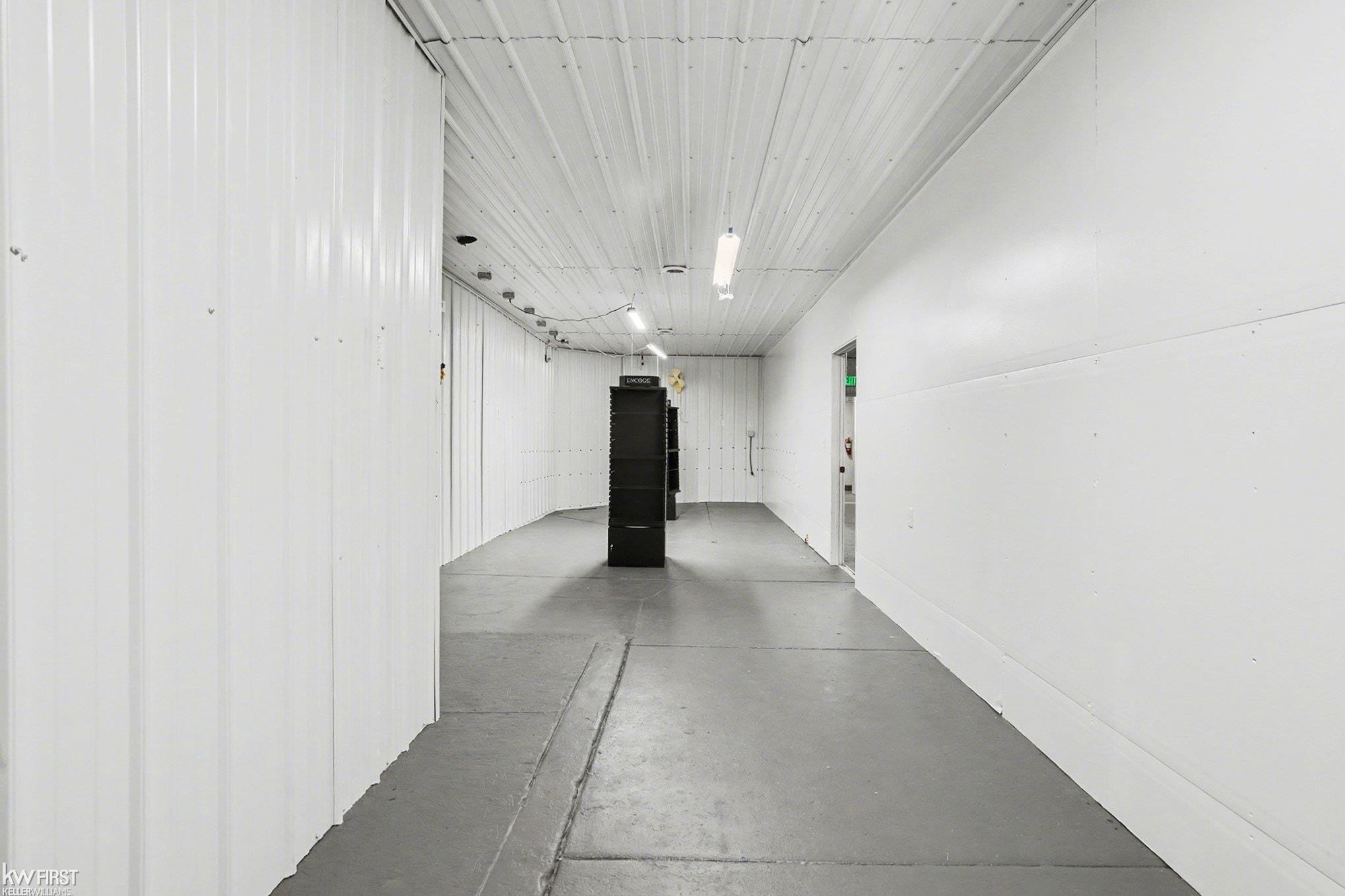 407 West Center Street Property Photo 31