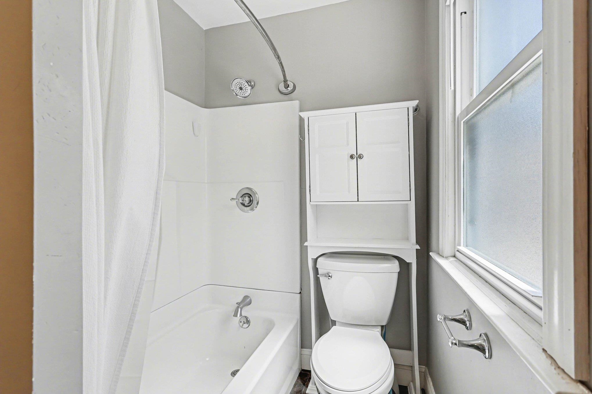 310 Green Avenue Property Photo 11