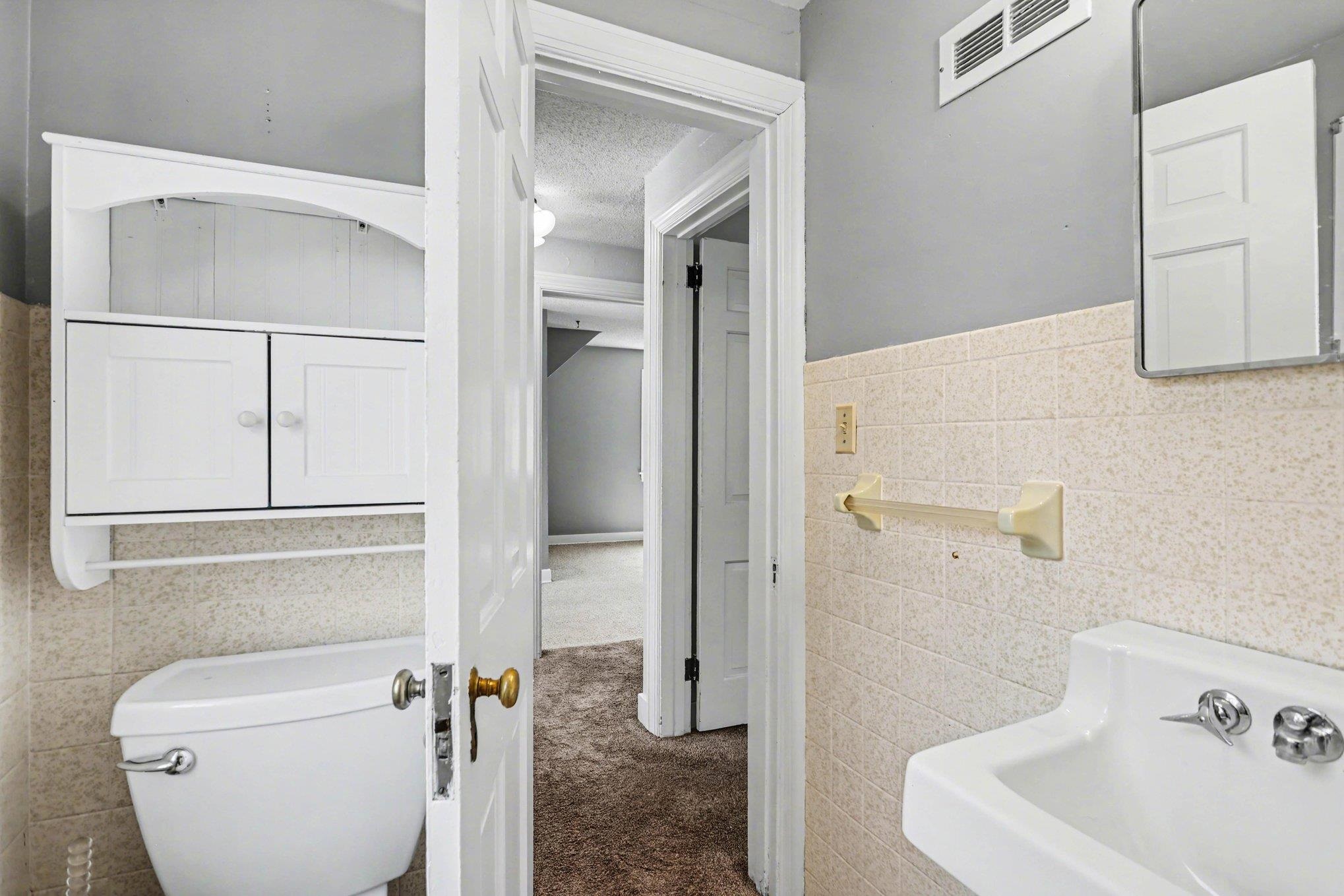 310 Green Avenue Property Photo 15