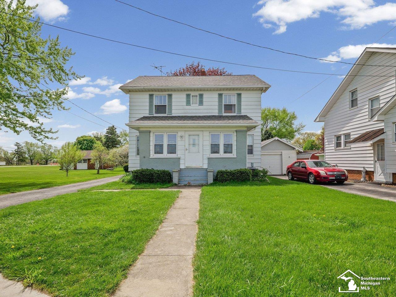 2361 Manhattan Street Property Photo 1