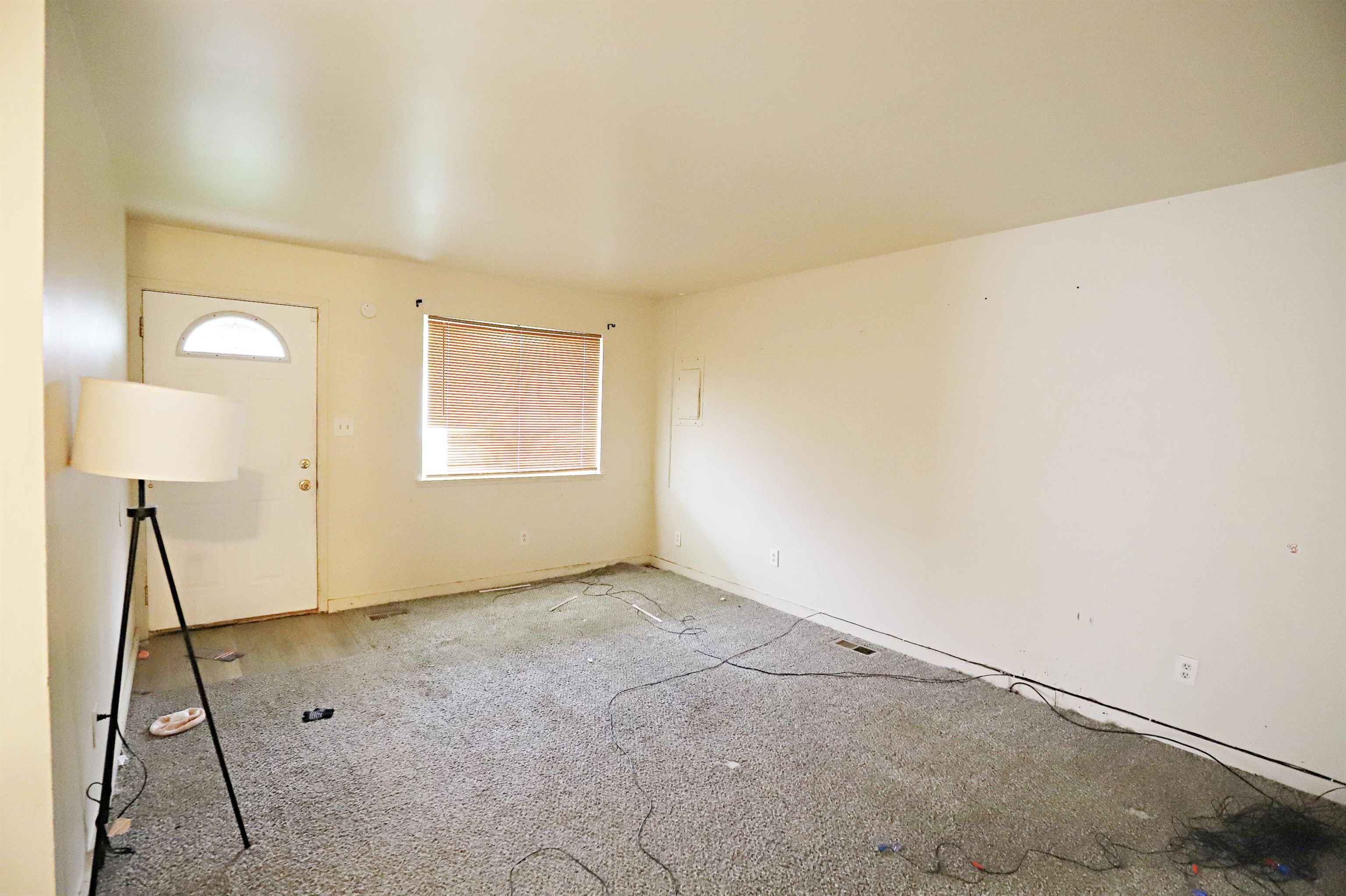 632 Monroe Street Property Photo 3