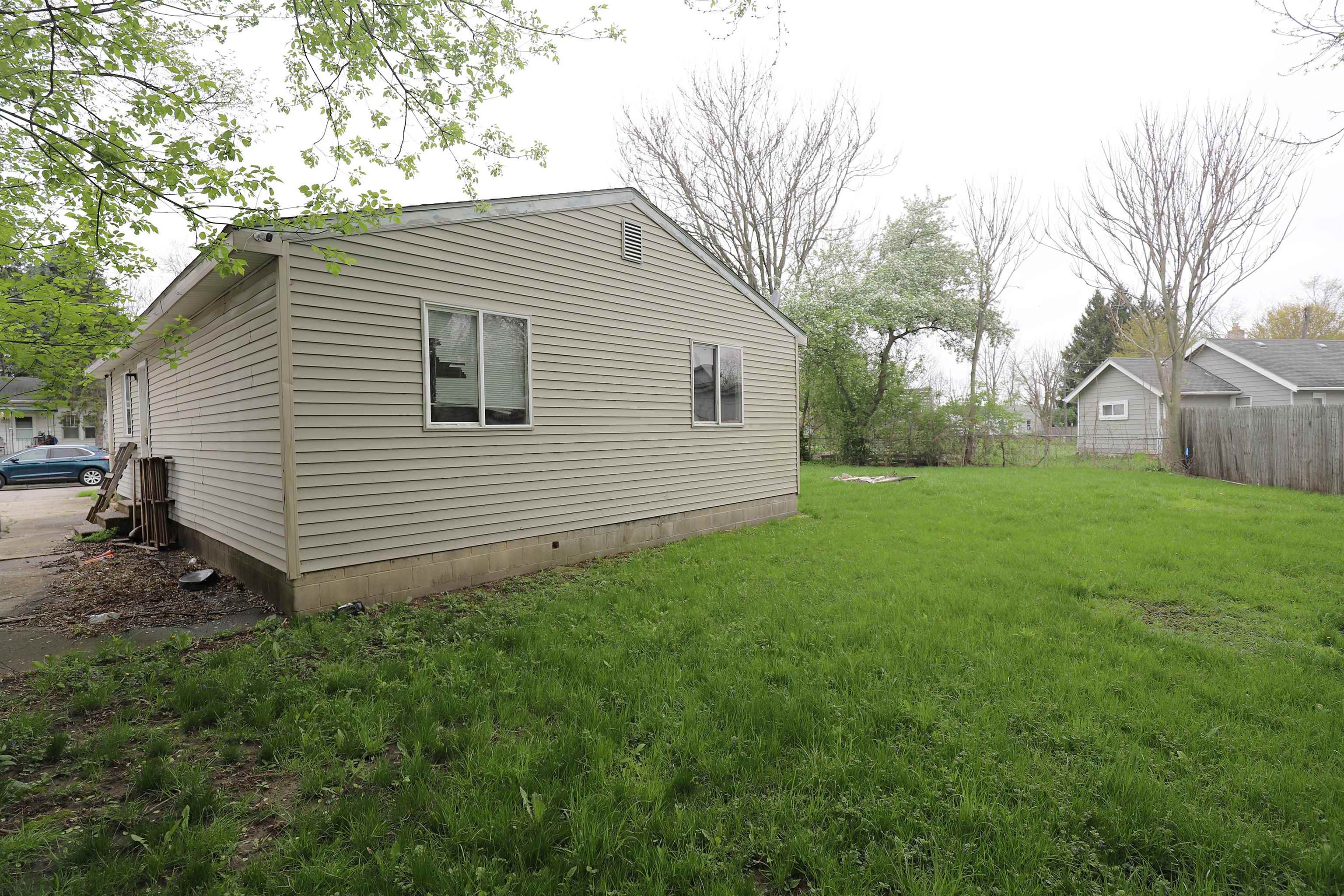 632 Monroe Street Property Photo 15