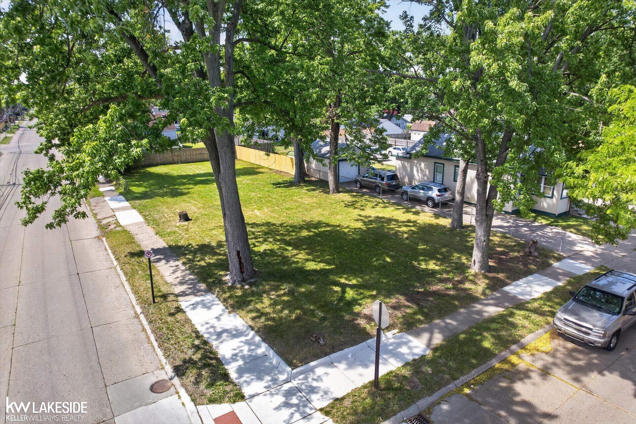 1336 E Meyers Avenue Property Photo 1