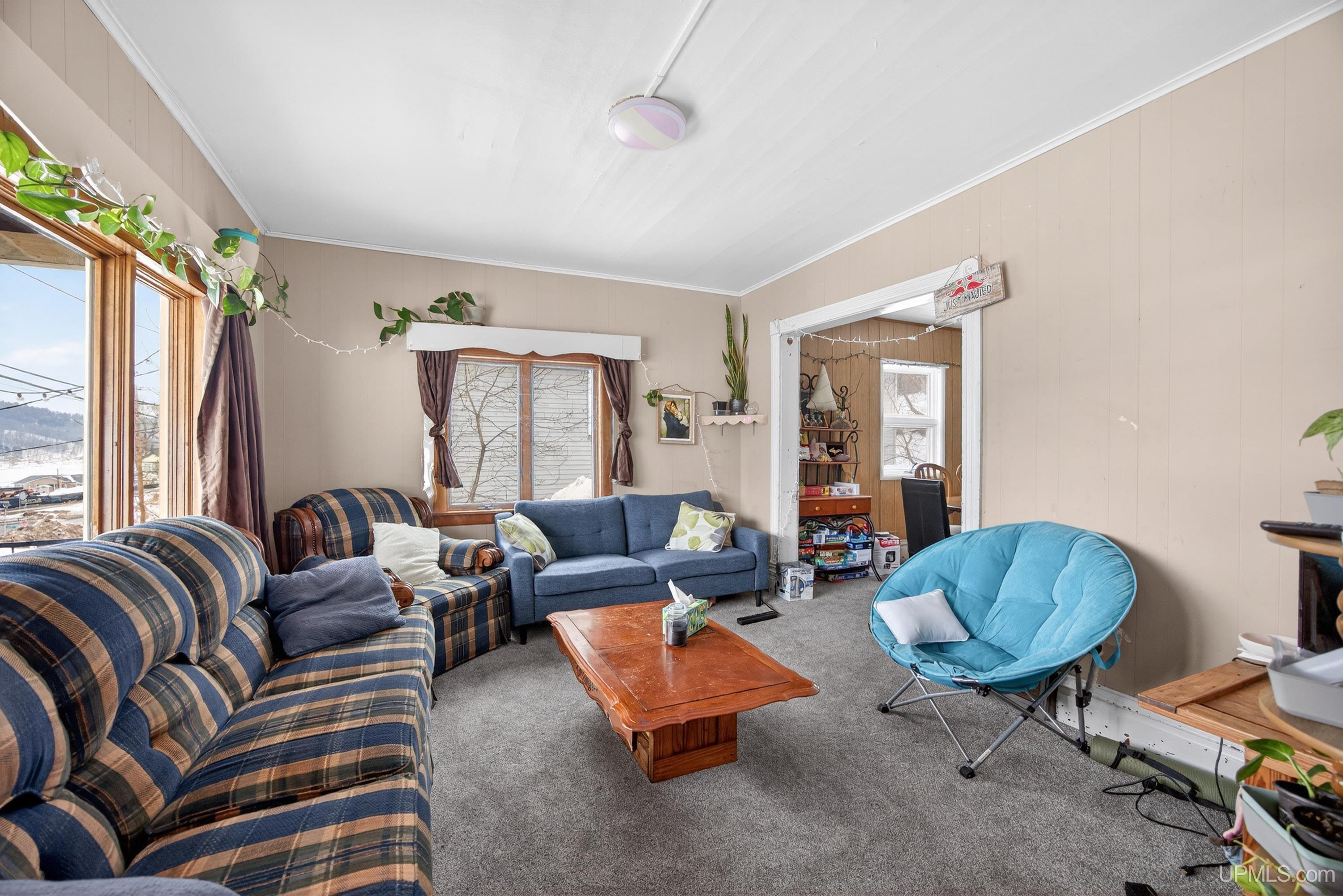 807 E Montezuma Avenue Property Photo 10