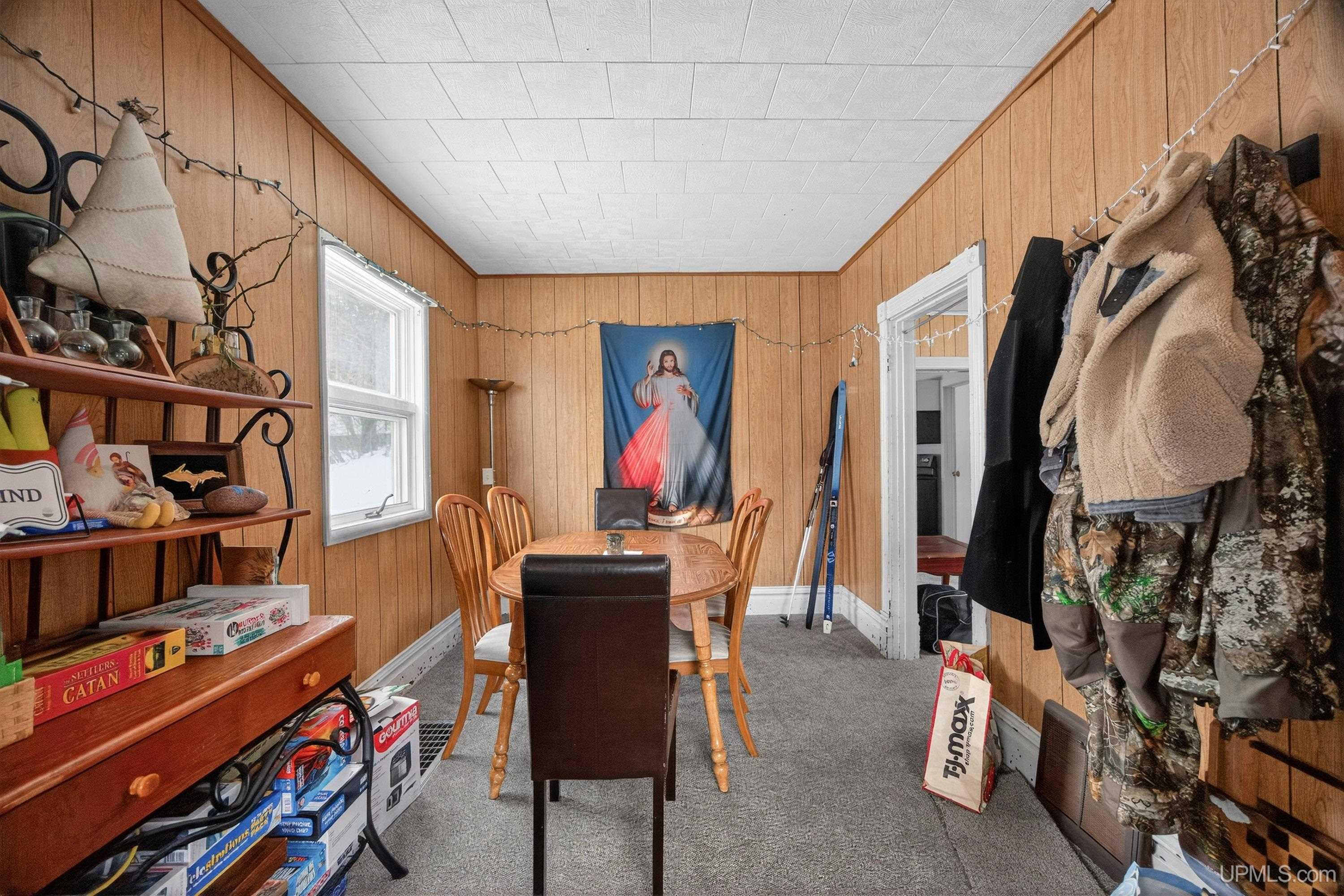 807 E Montezuma Avenue Property Photo 13