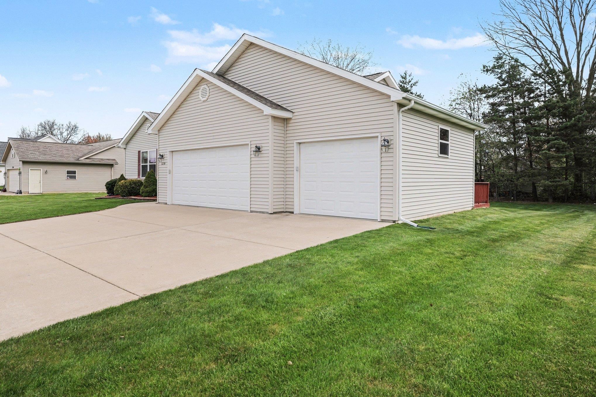 3224 Centennial Oak Court Property Photo 5
