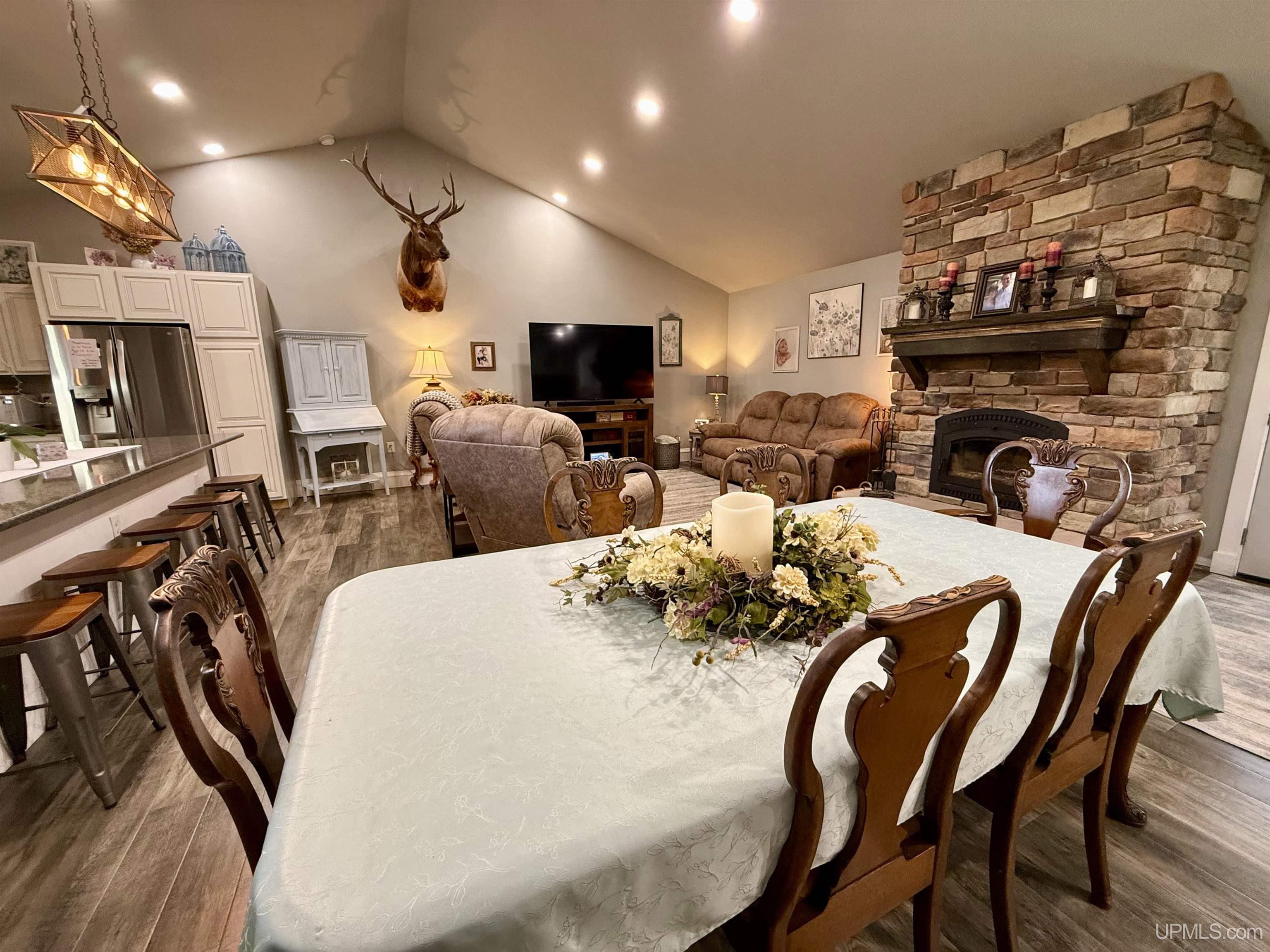 634 E Breitung Avenue Property Photo 14