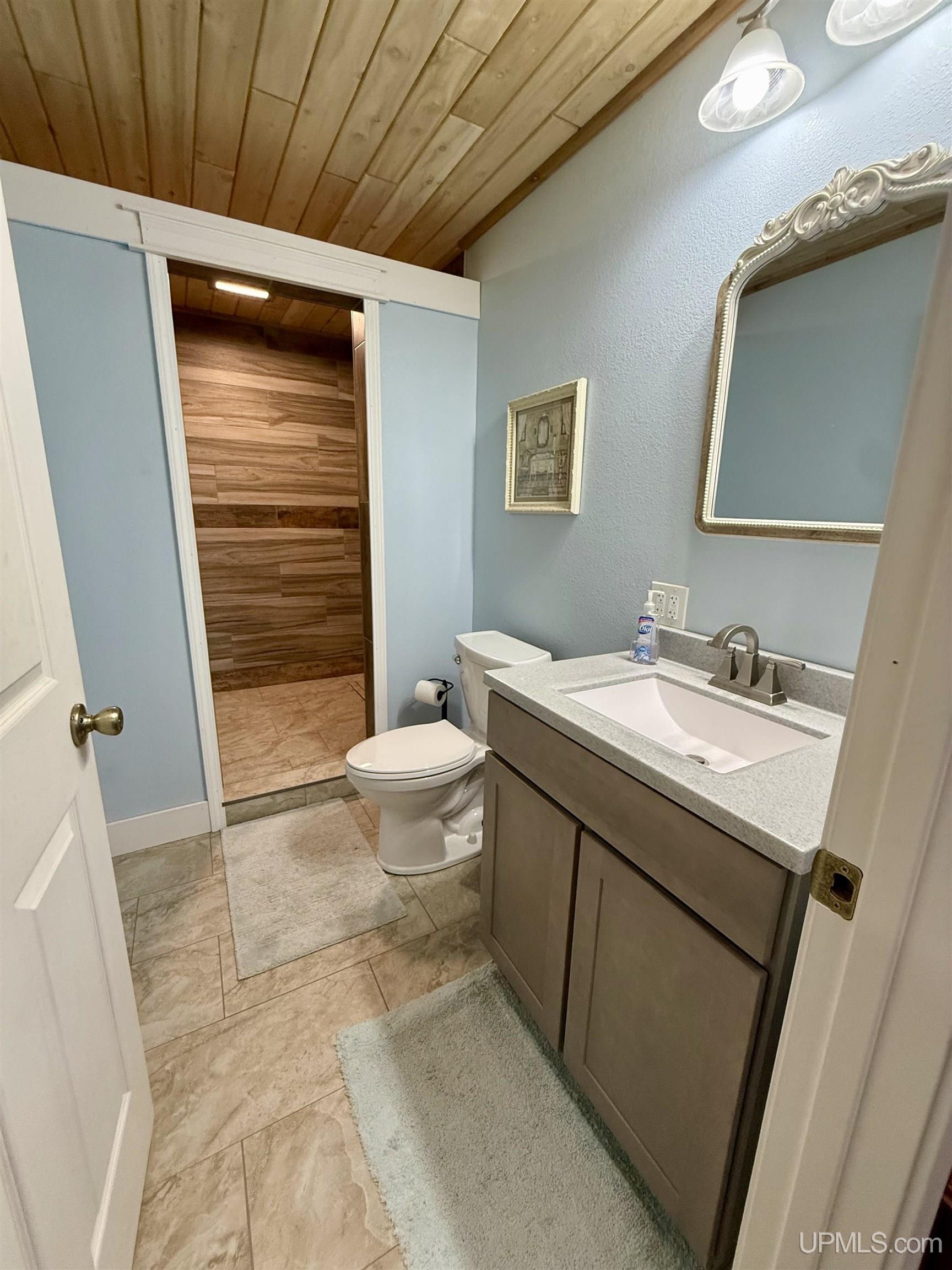 634 E Breitung Avenue Property Photo 38