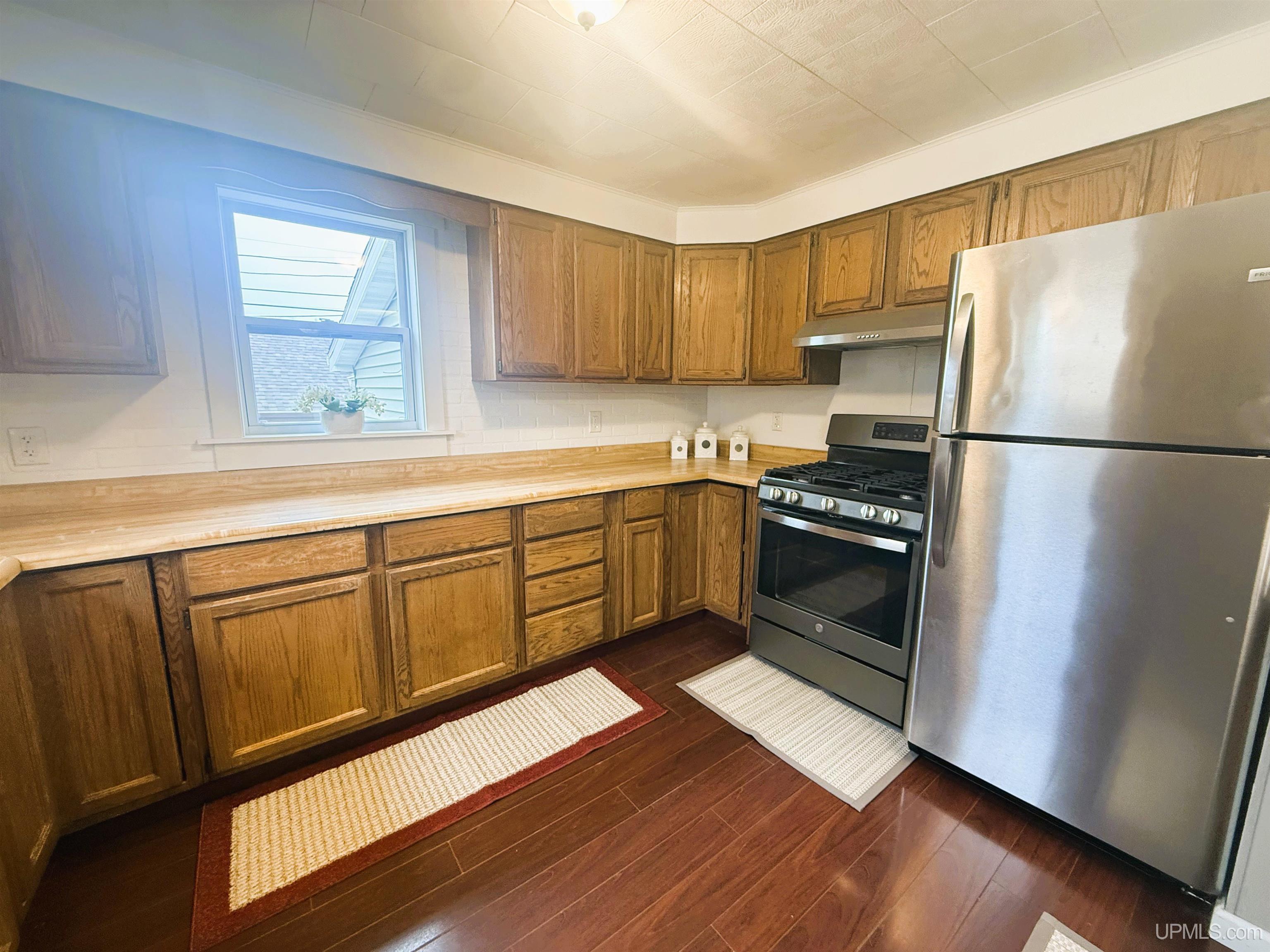 634 E Breitung Avenue Property Photo 47