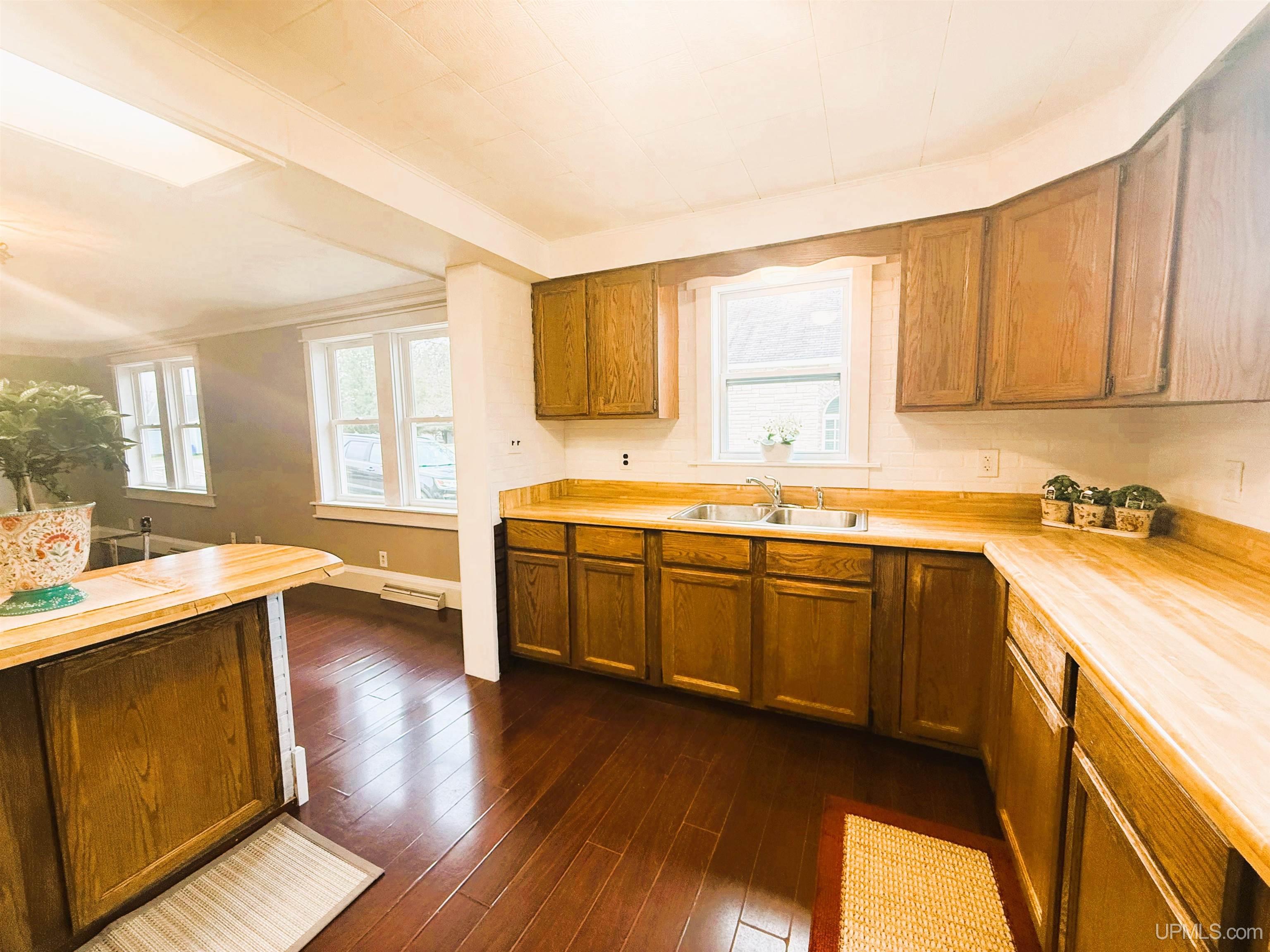 634 E Breitung Avenue Property Photo 48