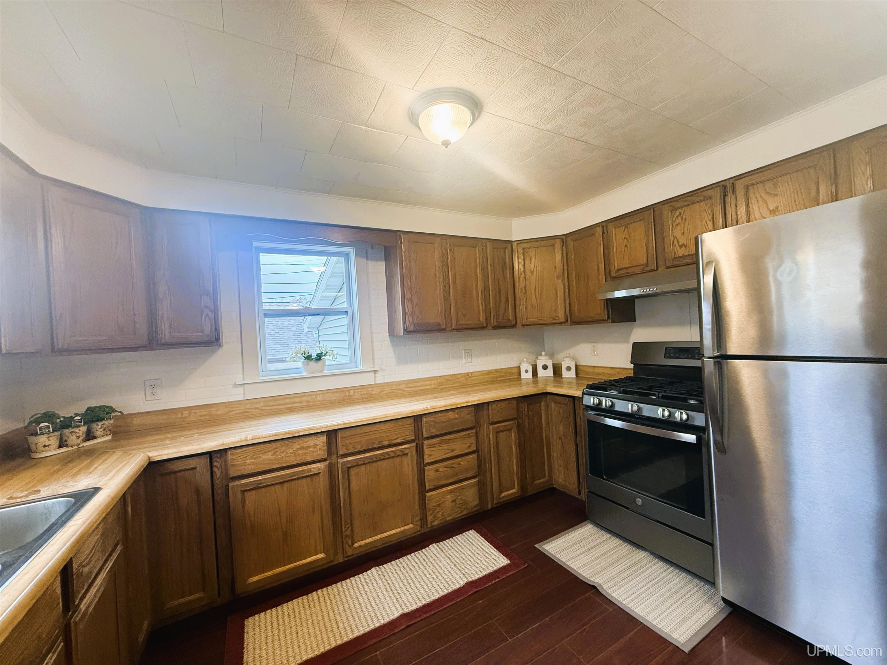 634 E Breitung Avenue Property Photo 49