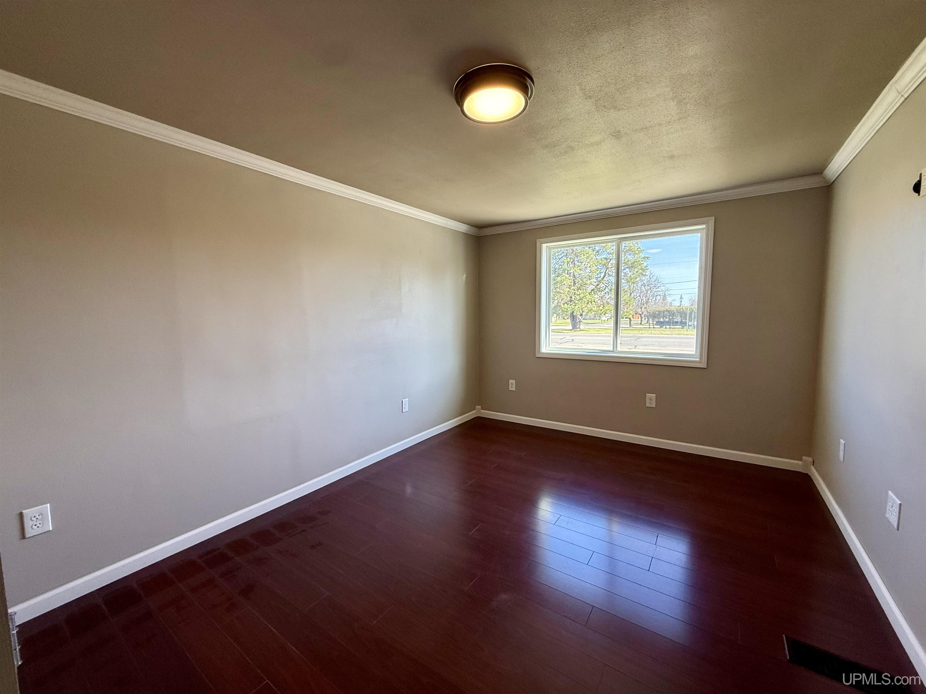 634 E Breitung Avenue Property Photo 53