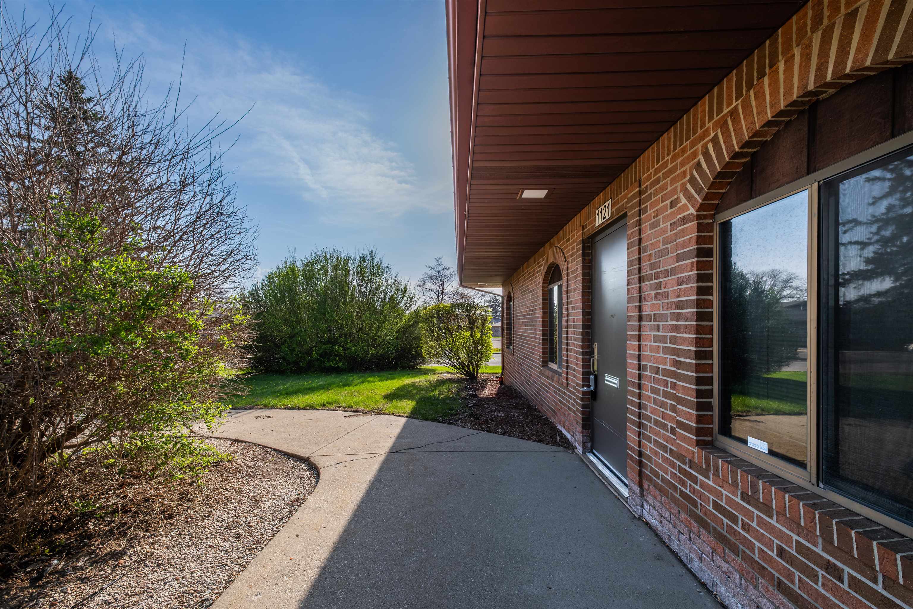 1121 Villa Linde Court Property Photo 3
