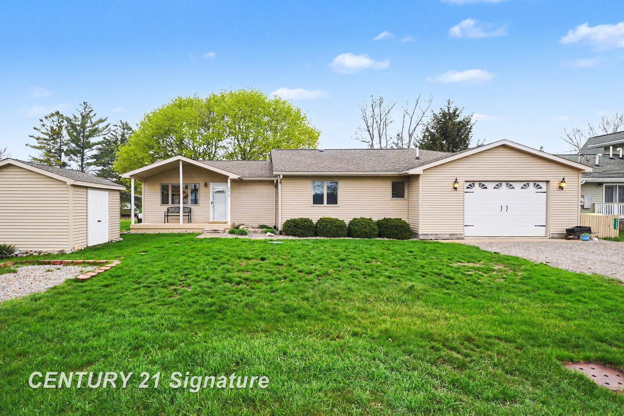 5430 S Pine Street Property Photo 1