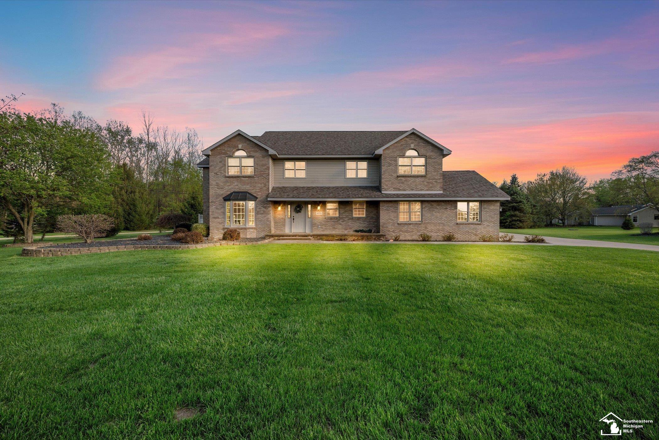 14725 Dixon Road Property Photo 1
