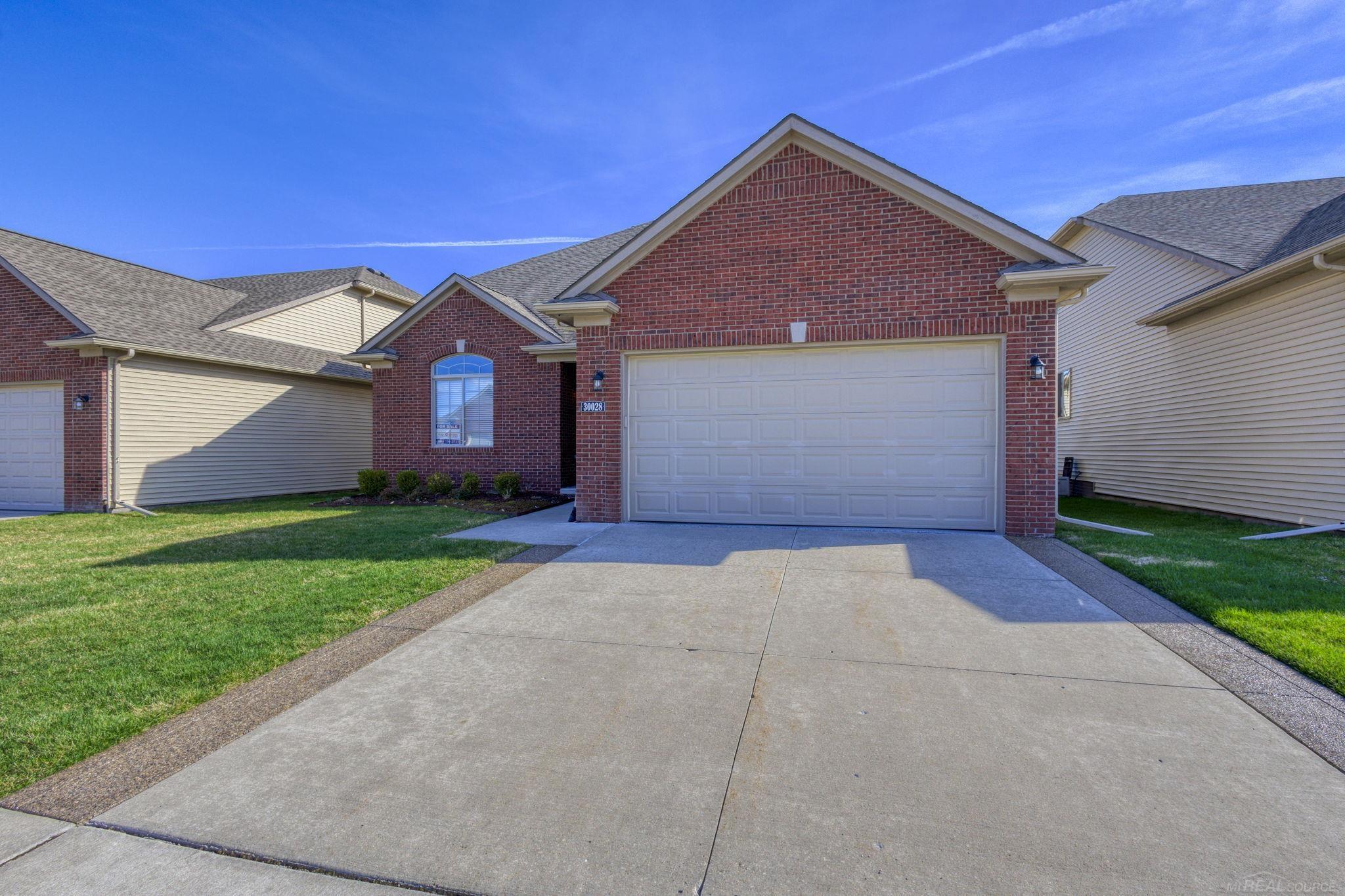 30028 Danvers Drive Property Photo 1