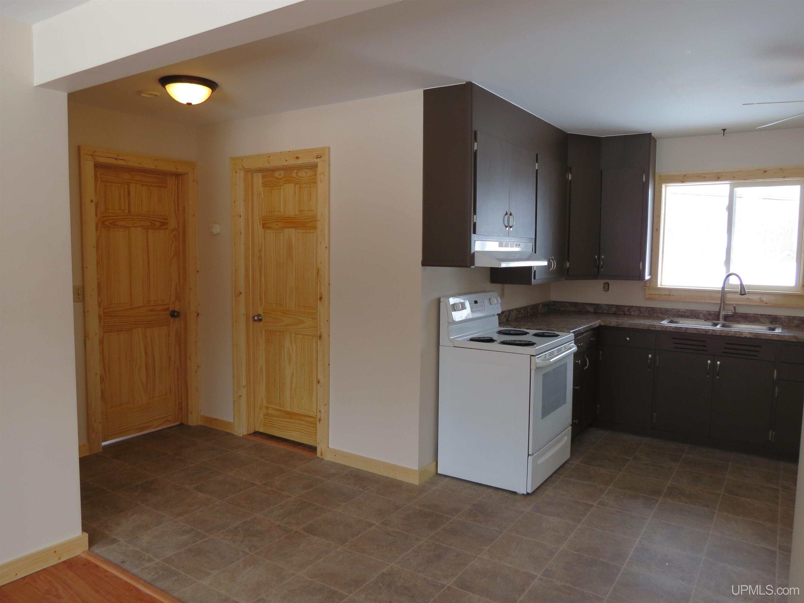 4908 Margaret Street Property Photo 13