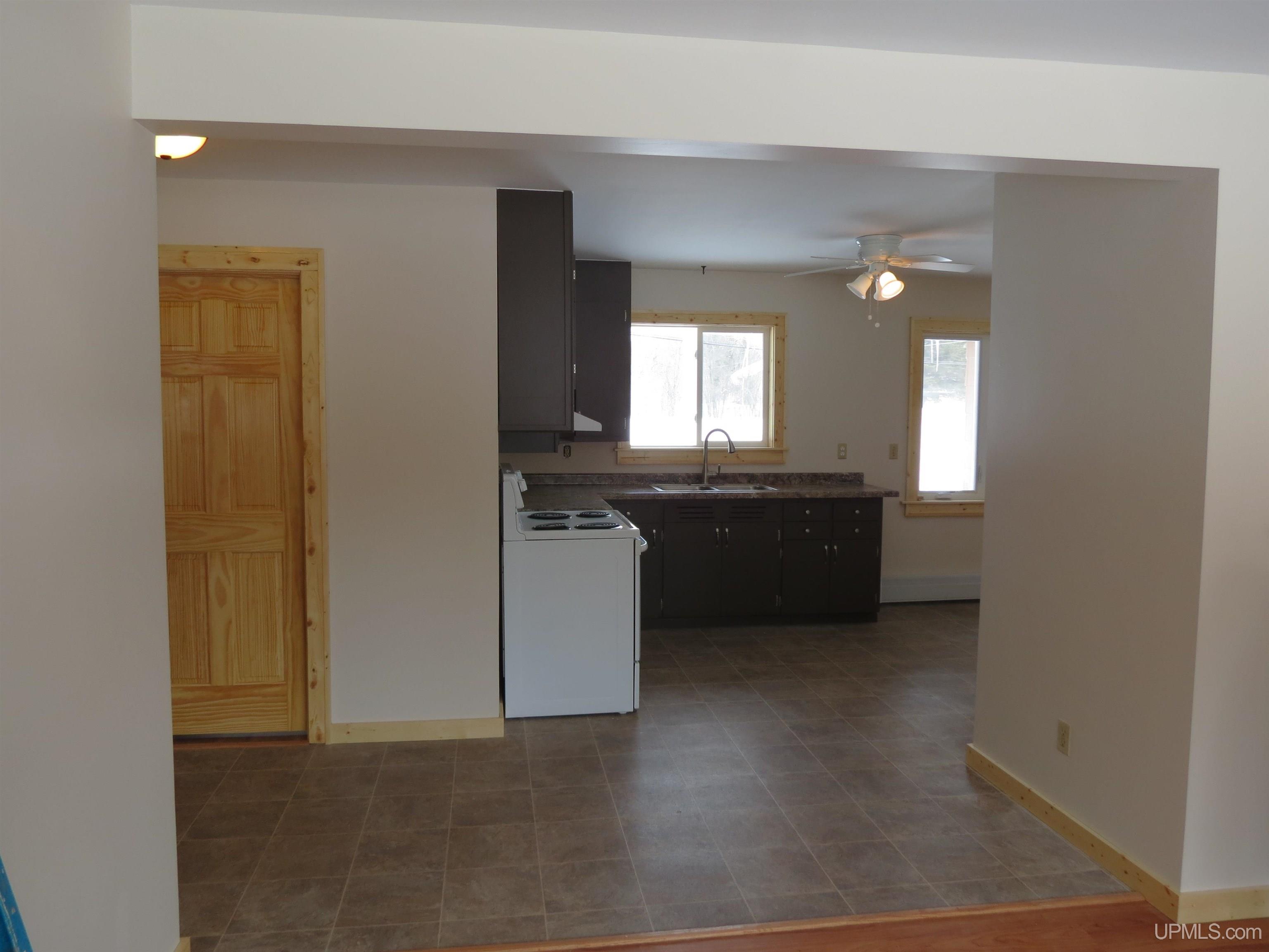 4908 Margaret Street Property Photo 16