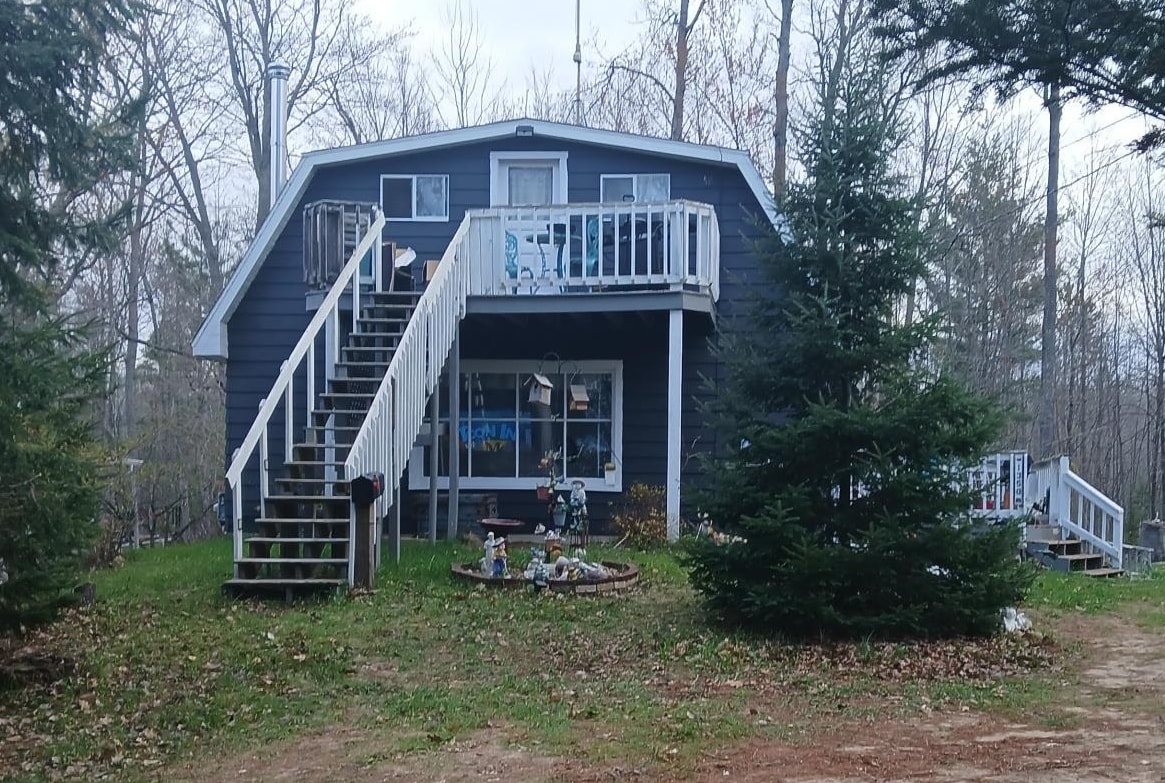 1350 Springwood Drive Property Photo 1