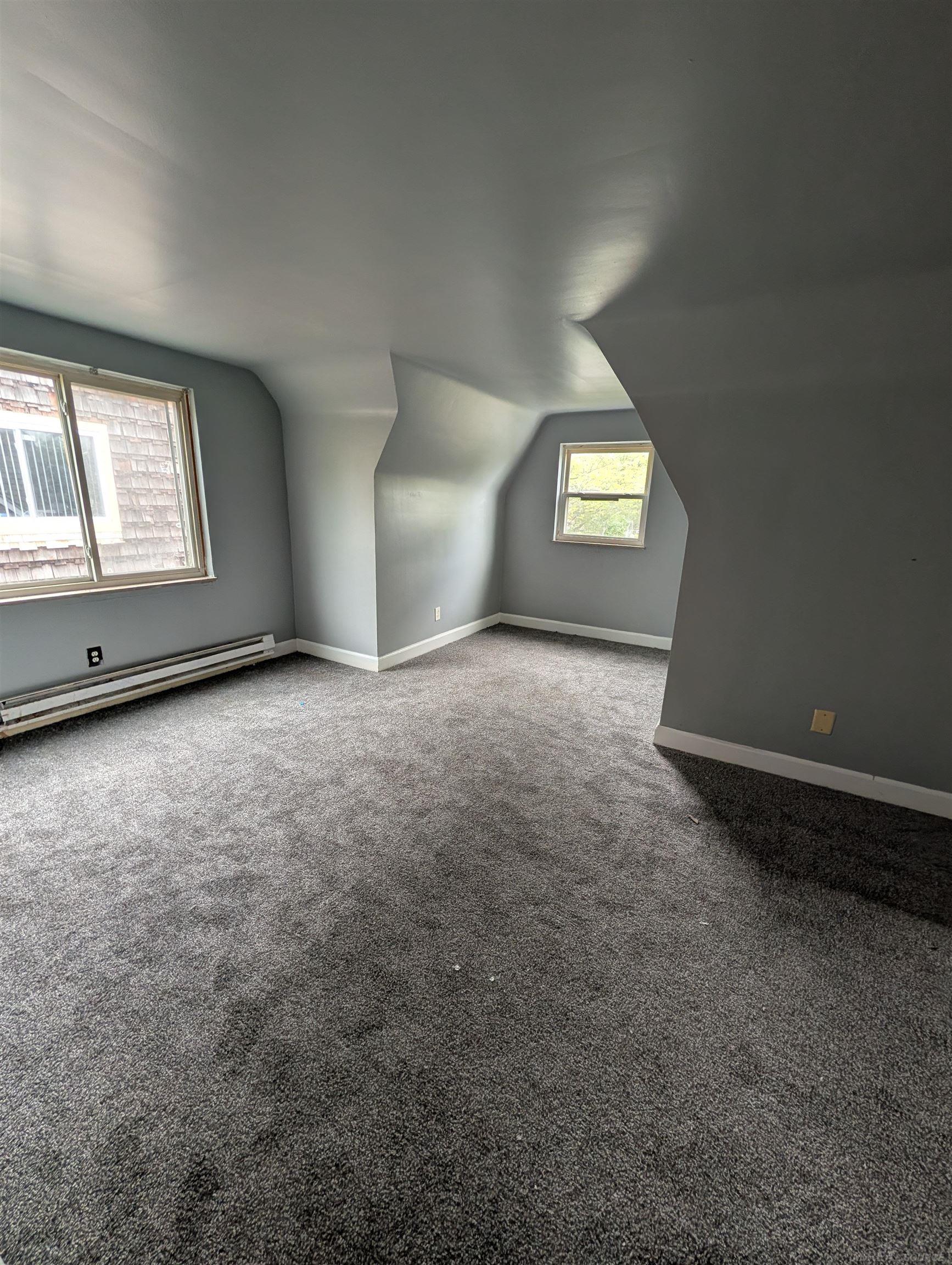 9776 E Outer Drive Property Photo 7