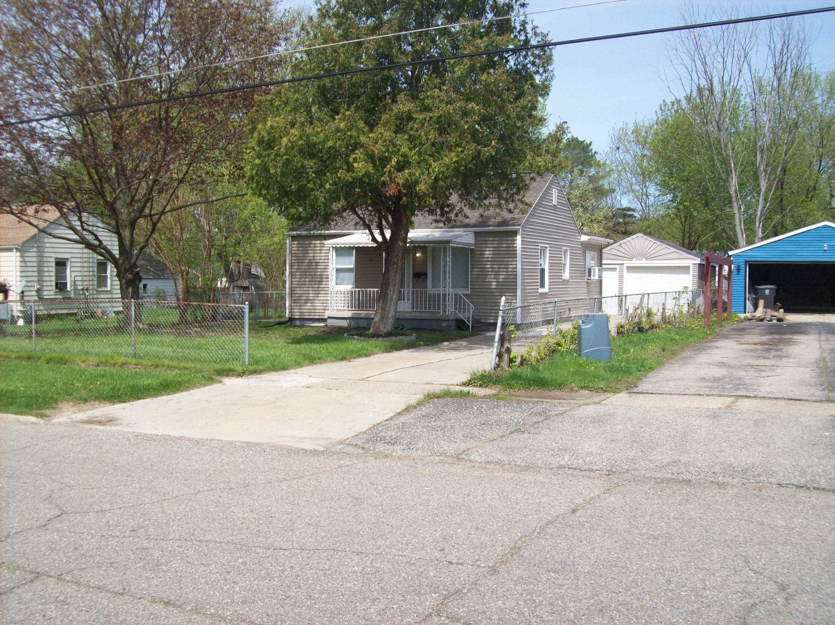 3243 Dakota Avenue Property Photo 1