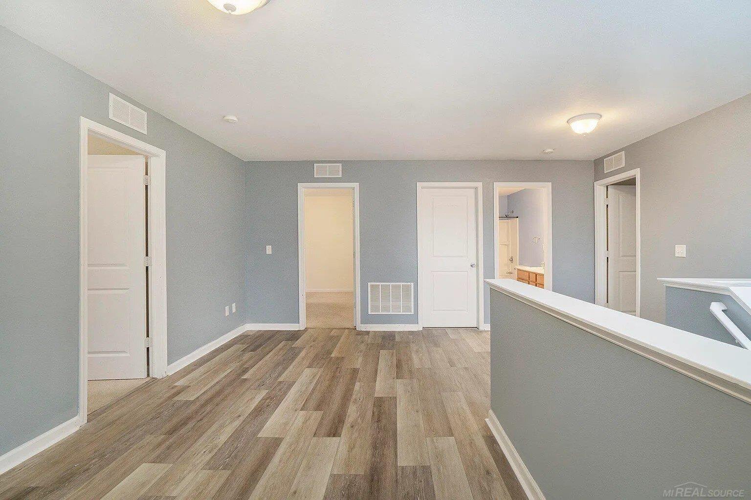 6231 Stable Glen Court Property Photo 2