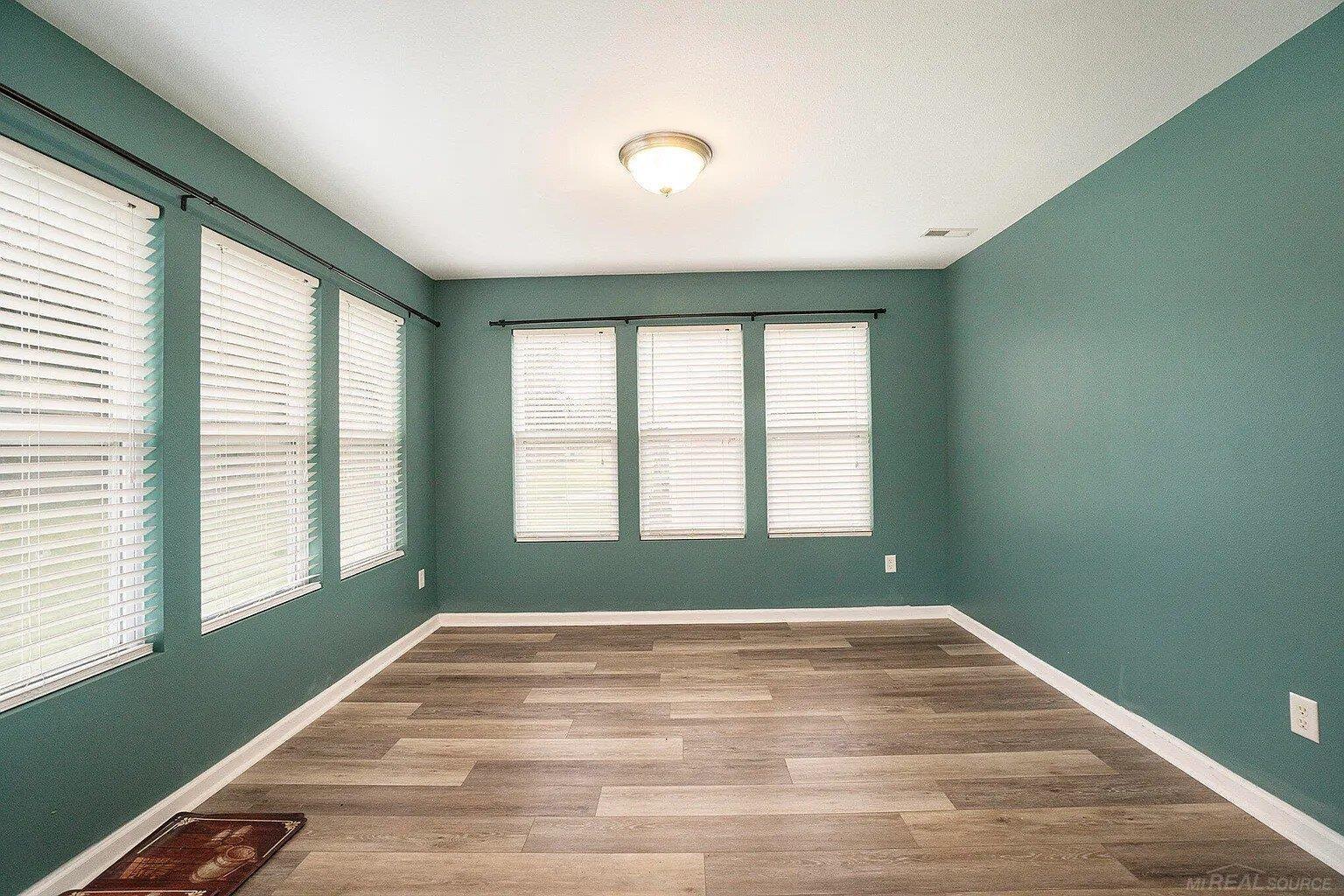 6231 Stable Glen Court Property Photo 10