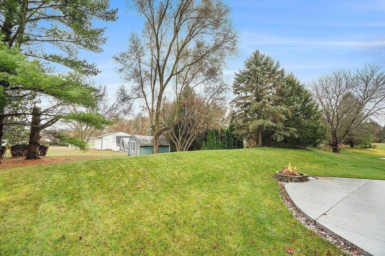 6231 Stable Glen Court Property Photo 14