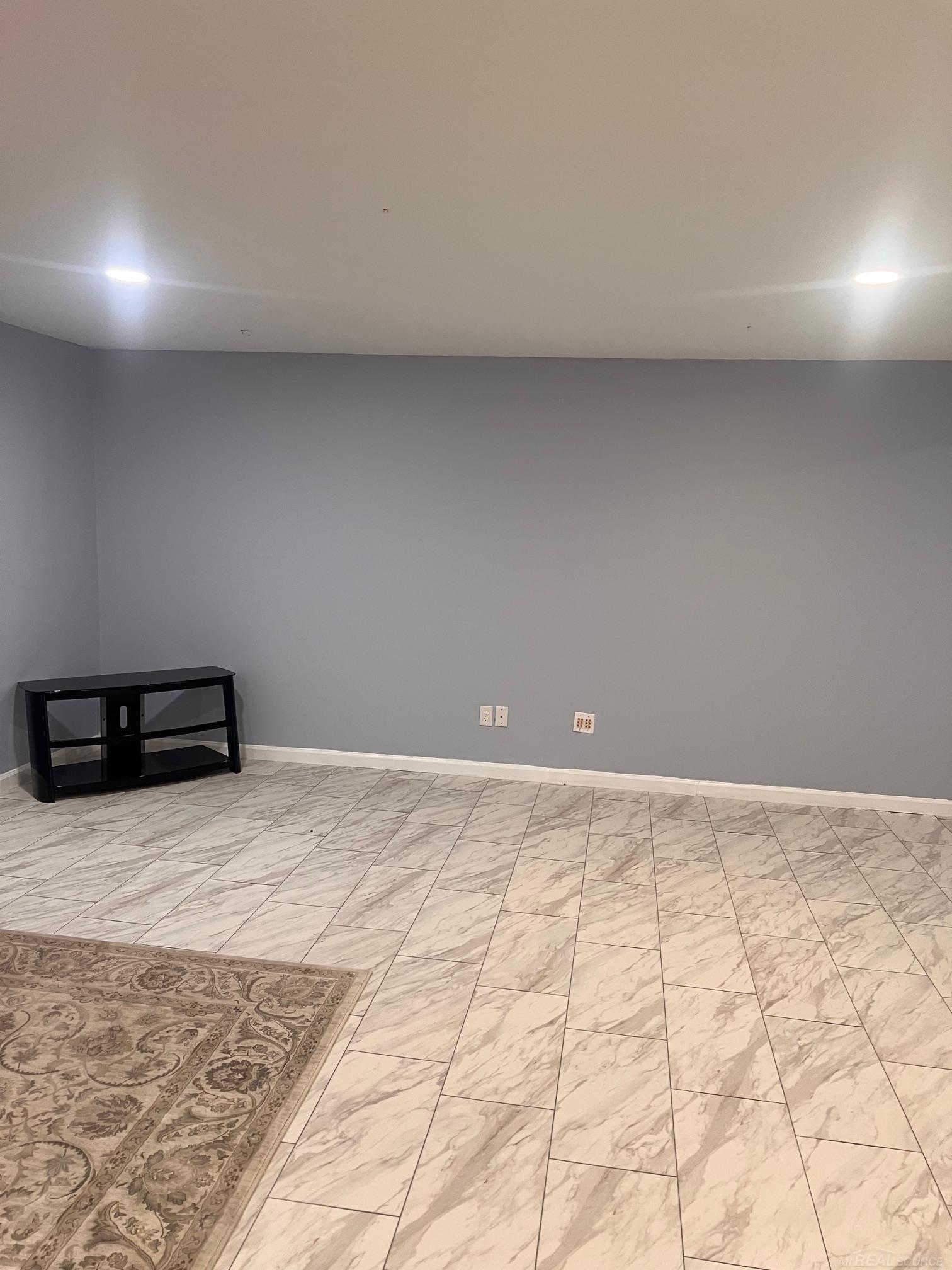 6231 Stable Glen Court Property Photo 16