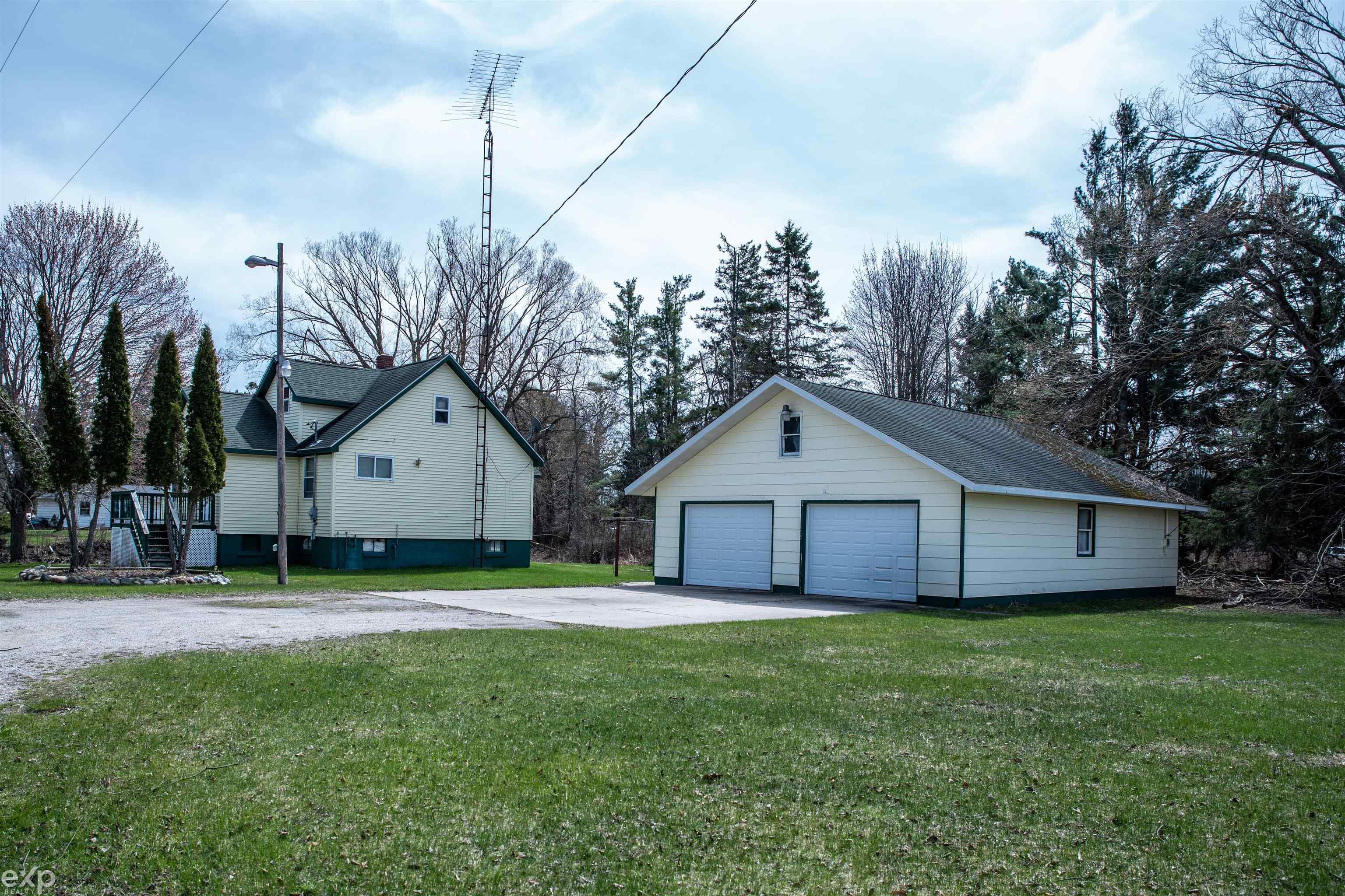 5368 Alger Smith Road Road Property Photo 1